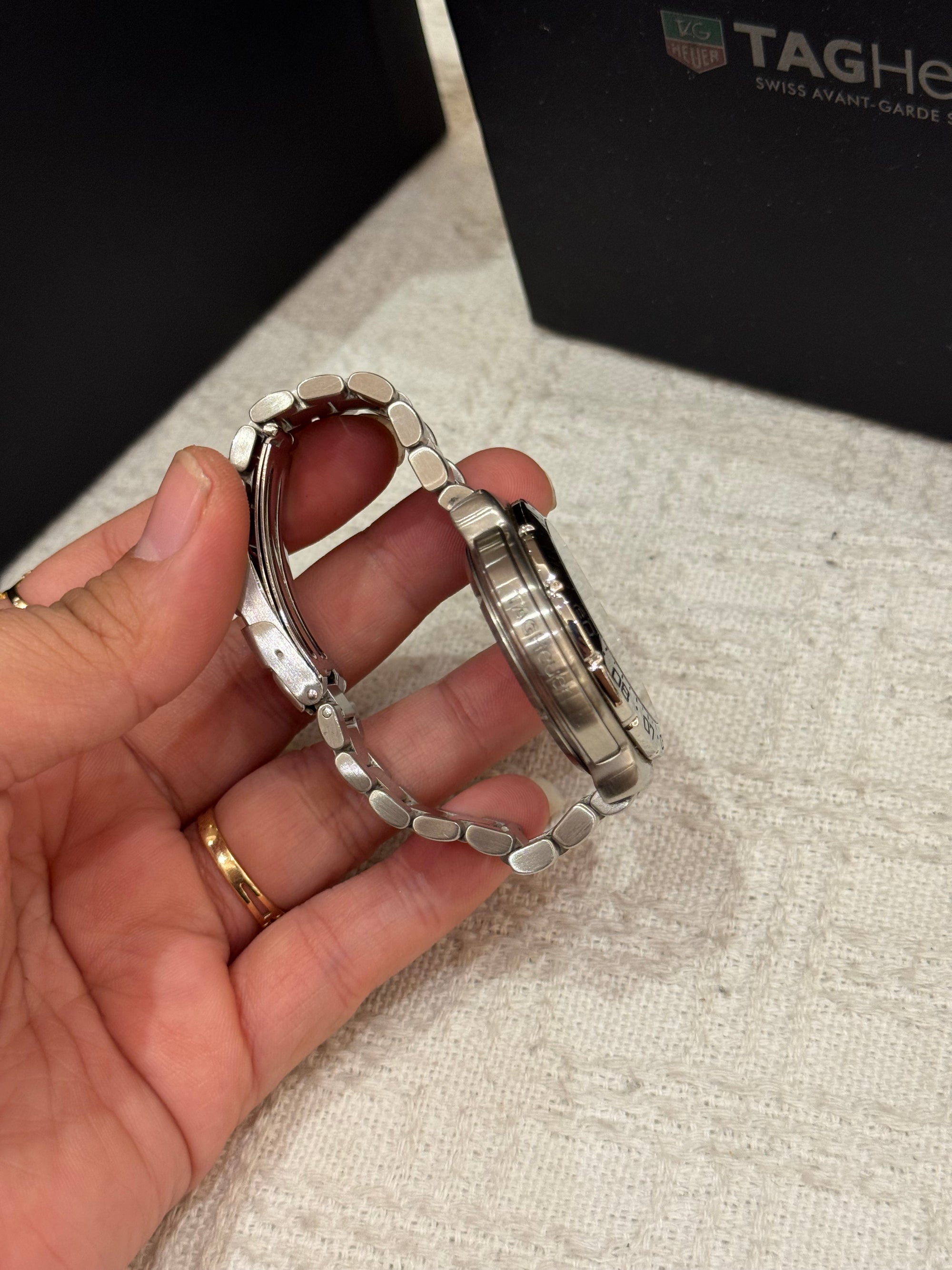 Tag Heuer Formula 1 Chain Silver Dial Black
