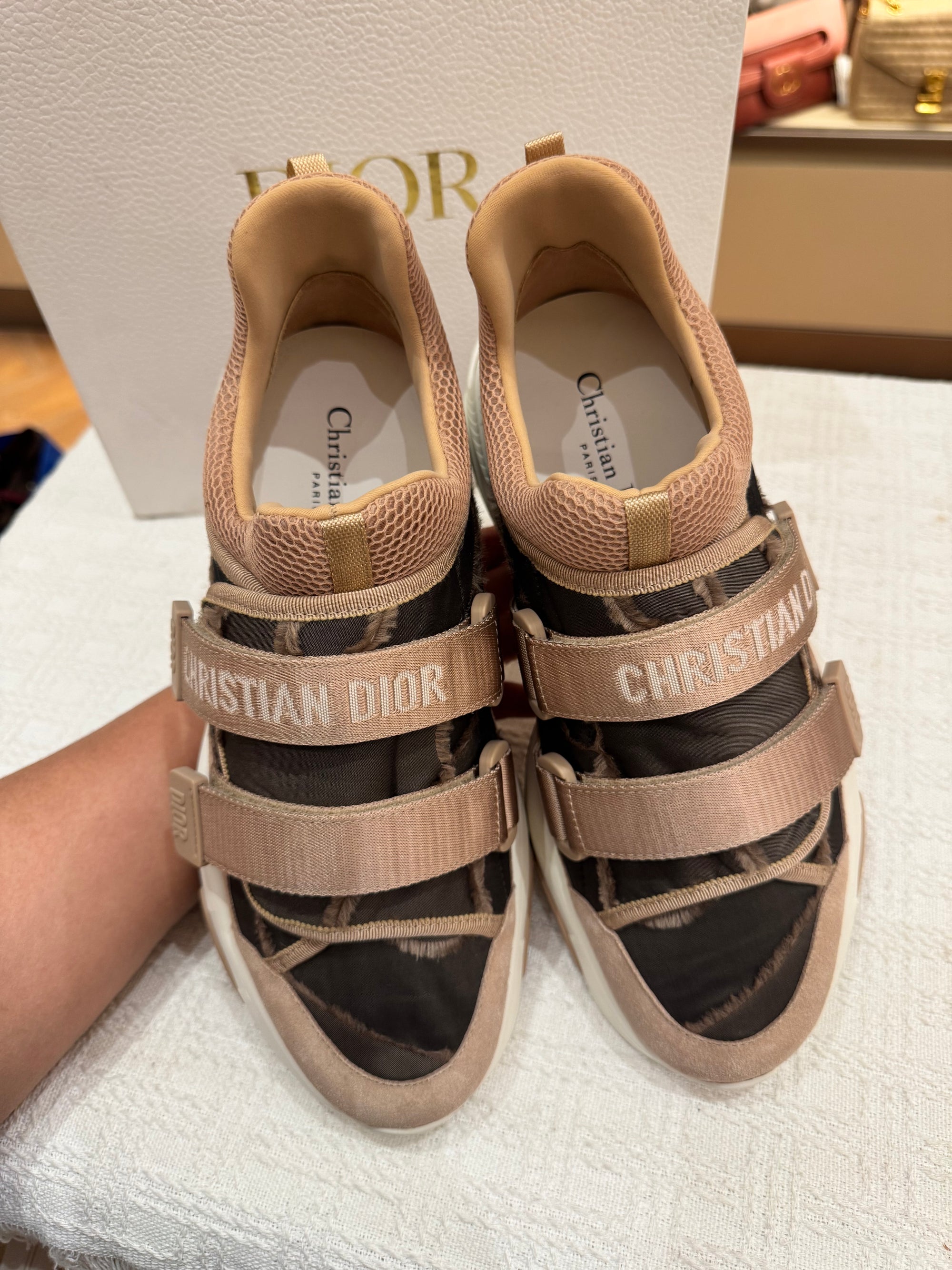 Dior D-Wander Sneakers Nude