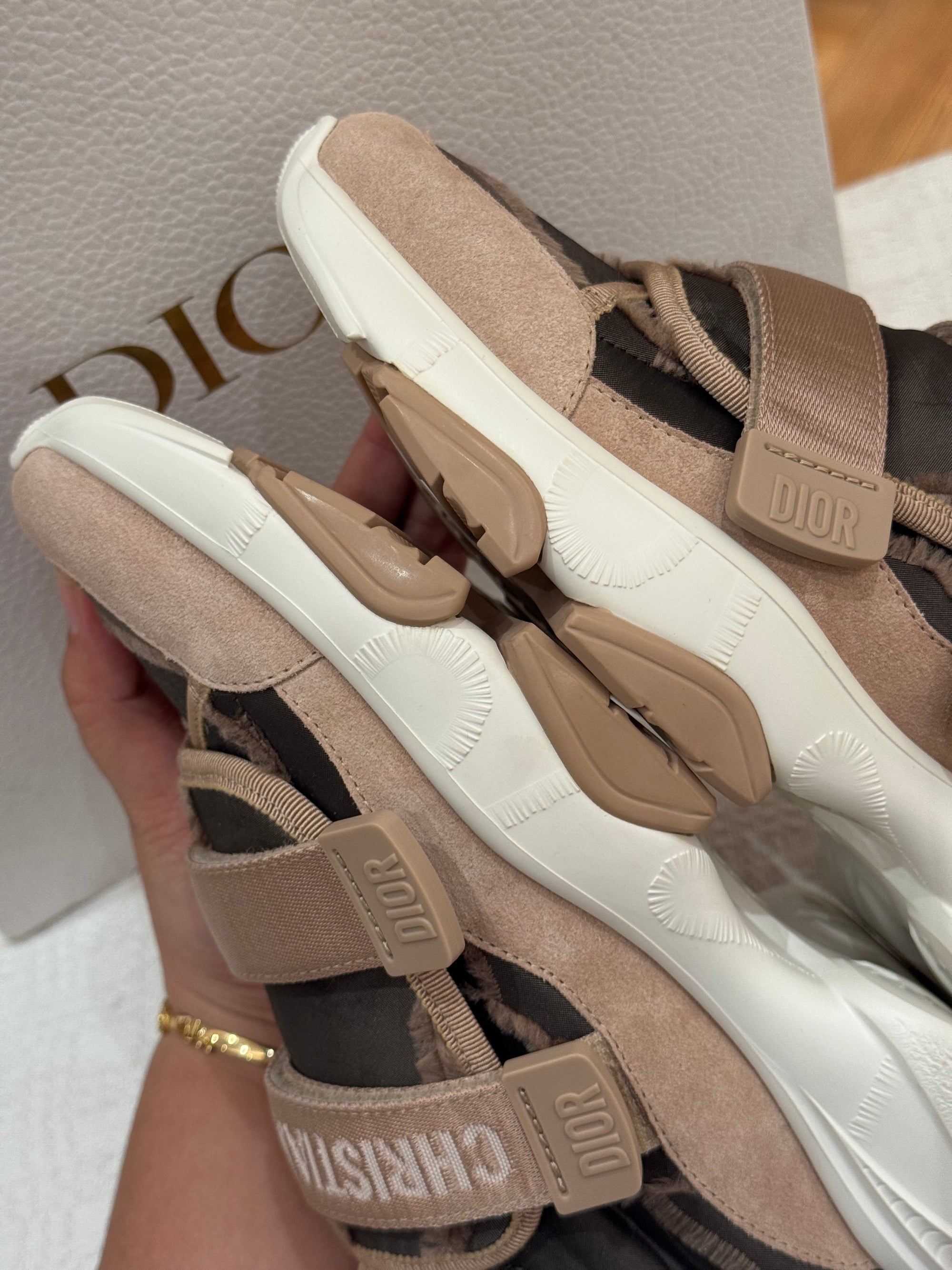 Dior D-Wander Sneakers Nude