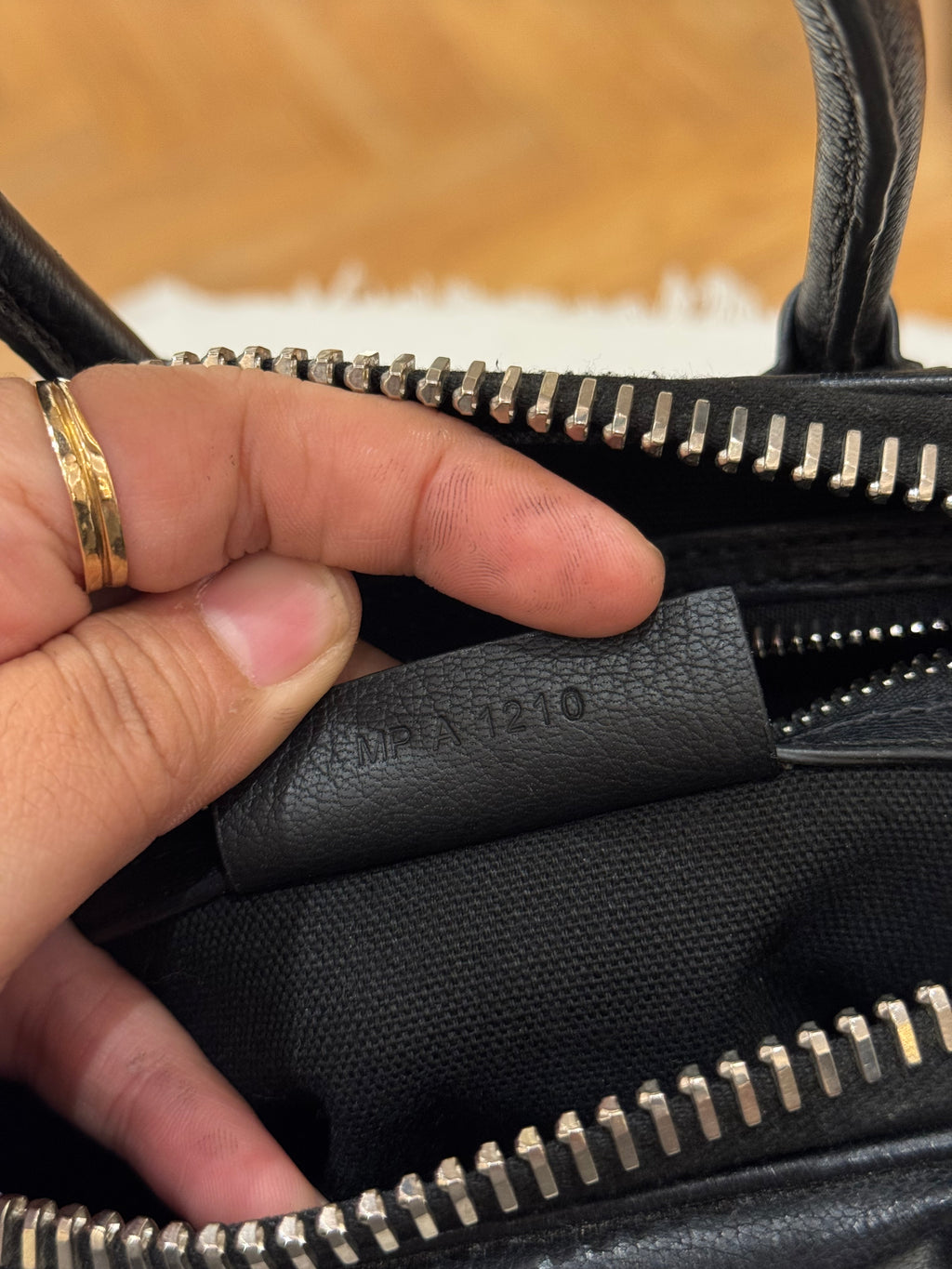 Givenchy Antigona Mini