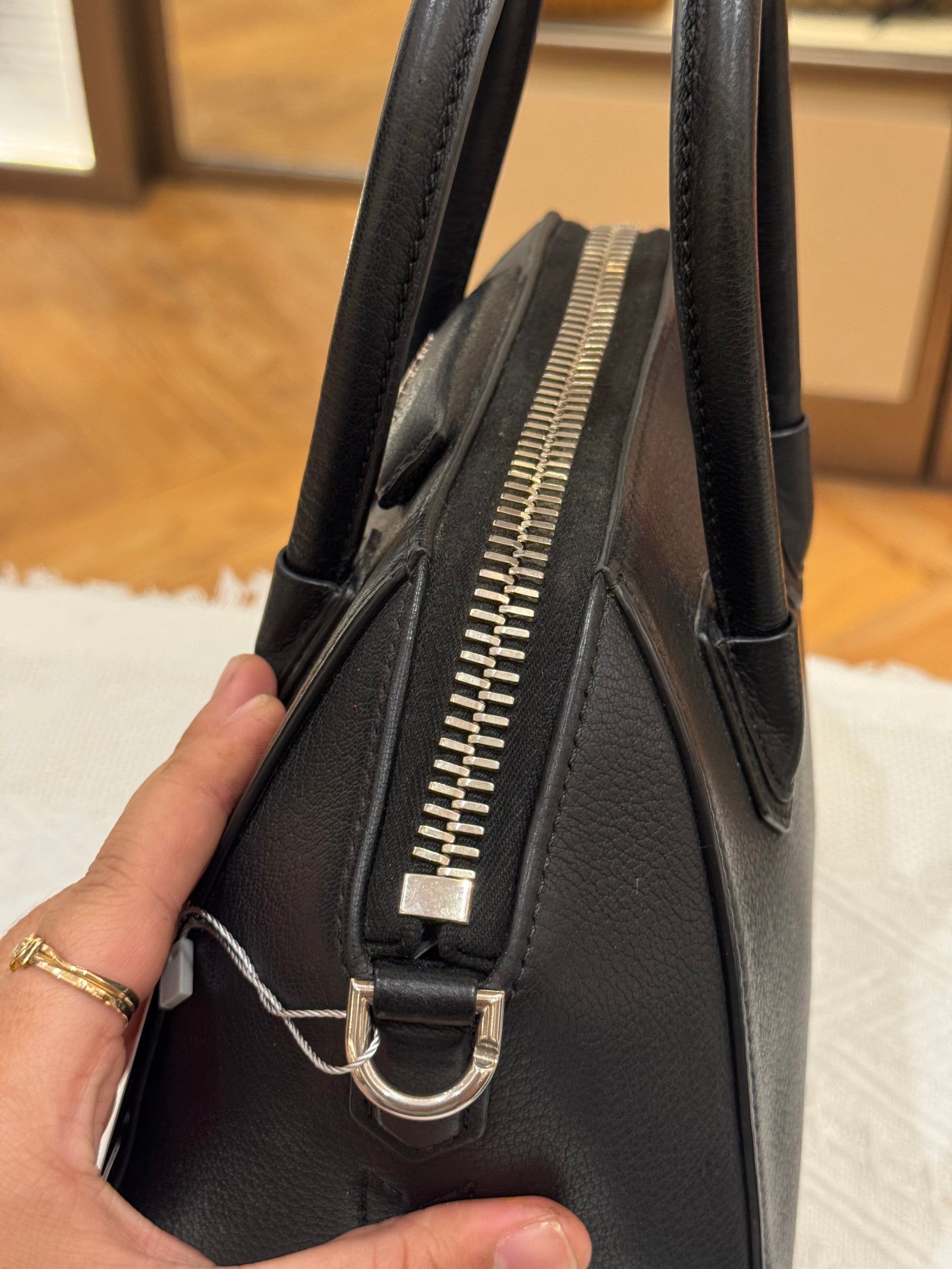 Givenchy Antigona Mini