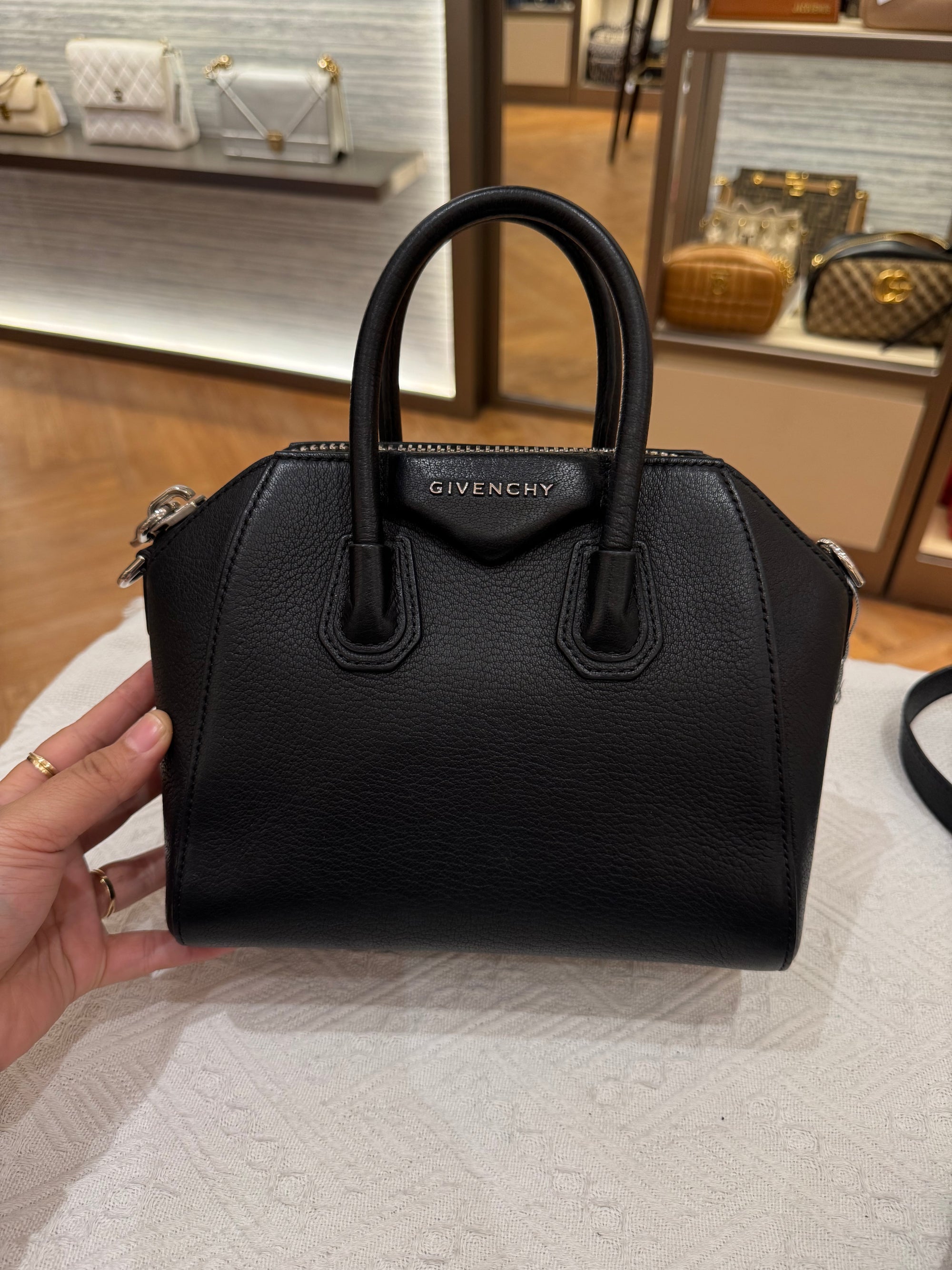 Givenchy Antigona Mini