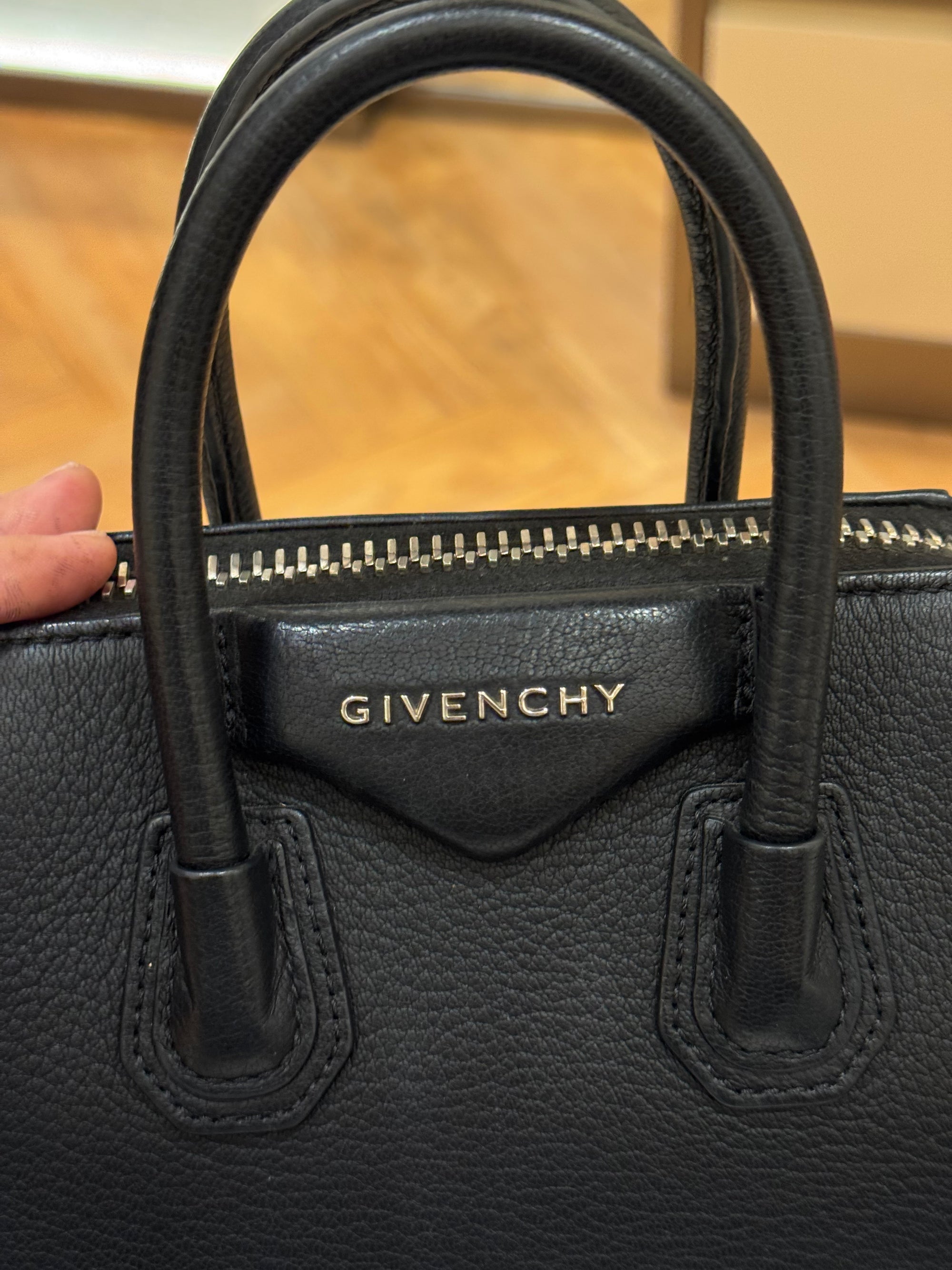 Givenchy Antigona Mini