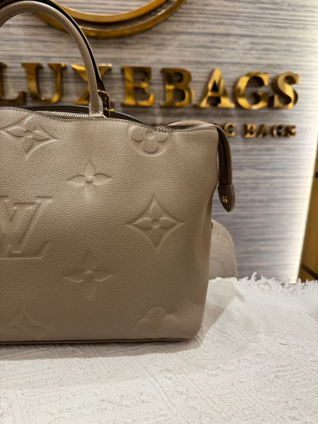 Louis Vuitton Grand Palais Empriante