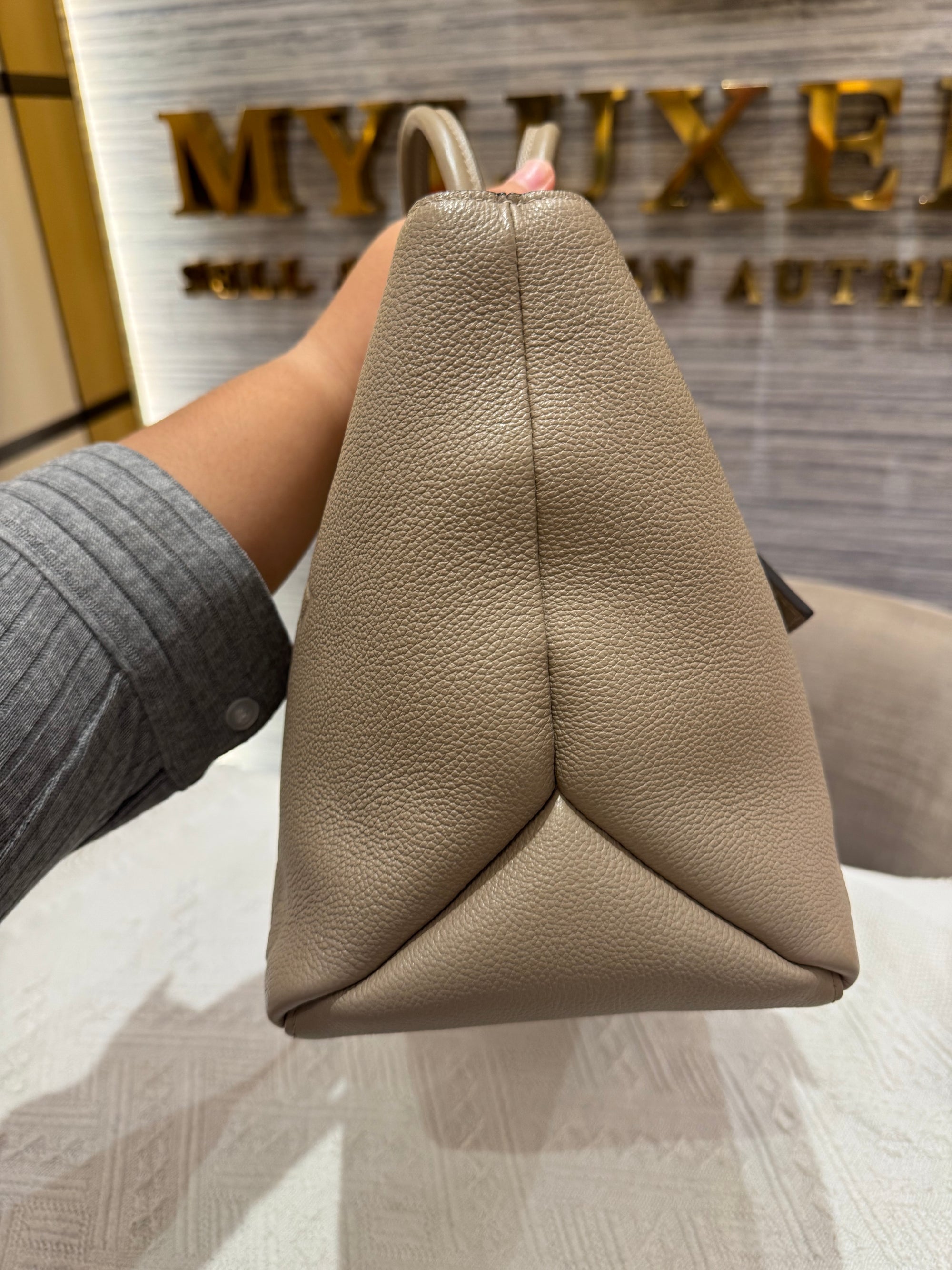 Louis Vuitton Grand Palais Empriante