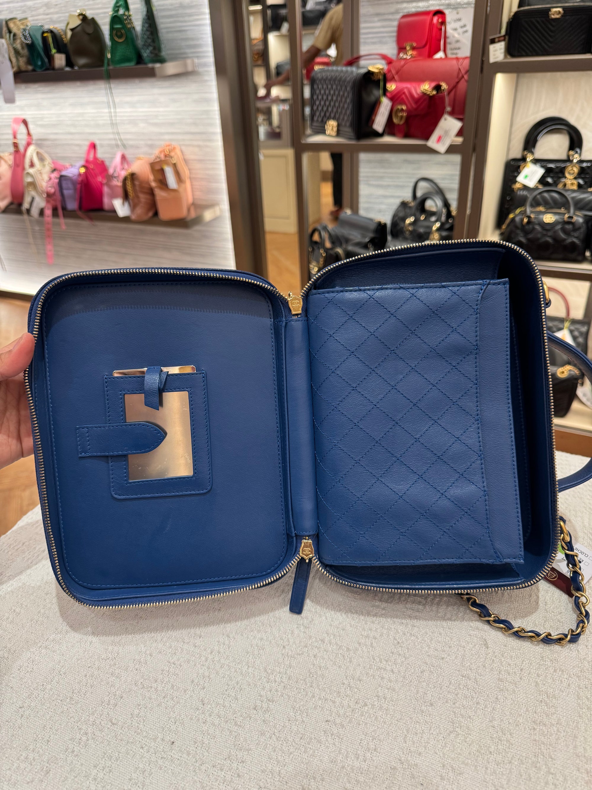 Chanel Filigree Vanity Caviar Blue