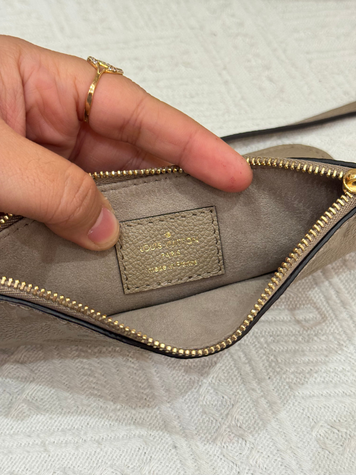 Louis Vuitton Loop Hobo Monogram Empreinte