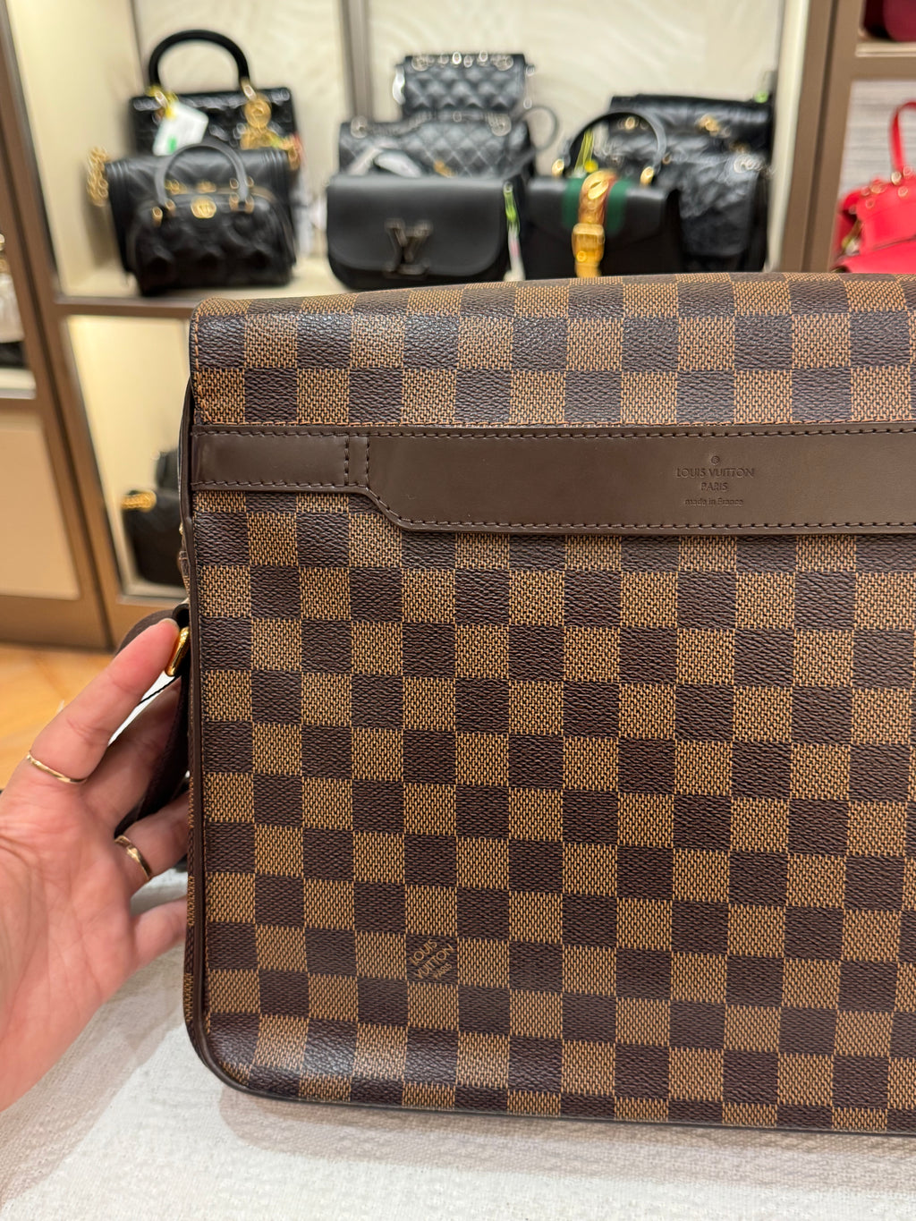 Louis Vuitton Shelton MM Damier