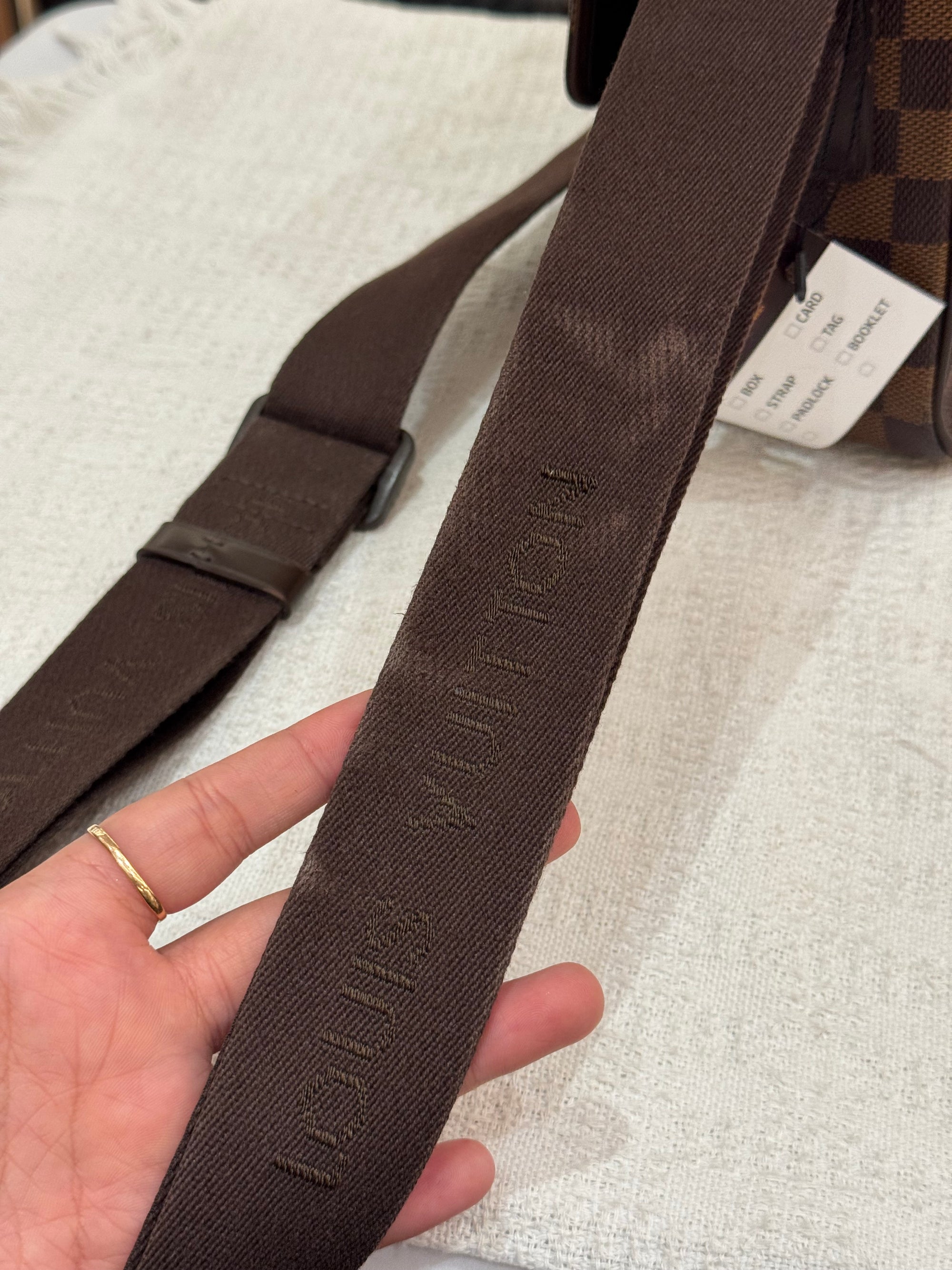 Louis Vuitton Shelton MM Damier