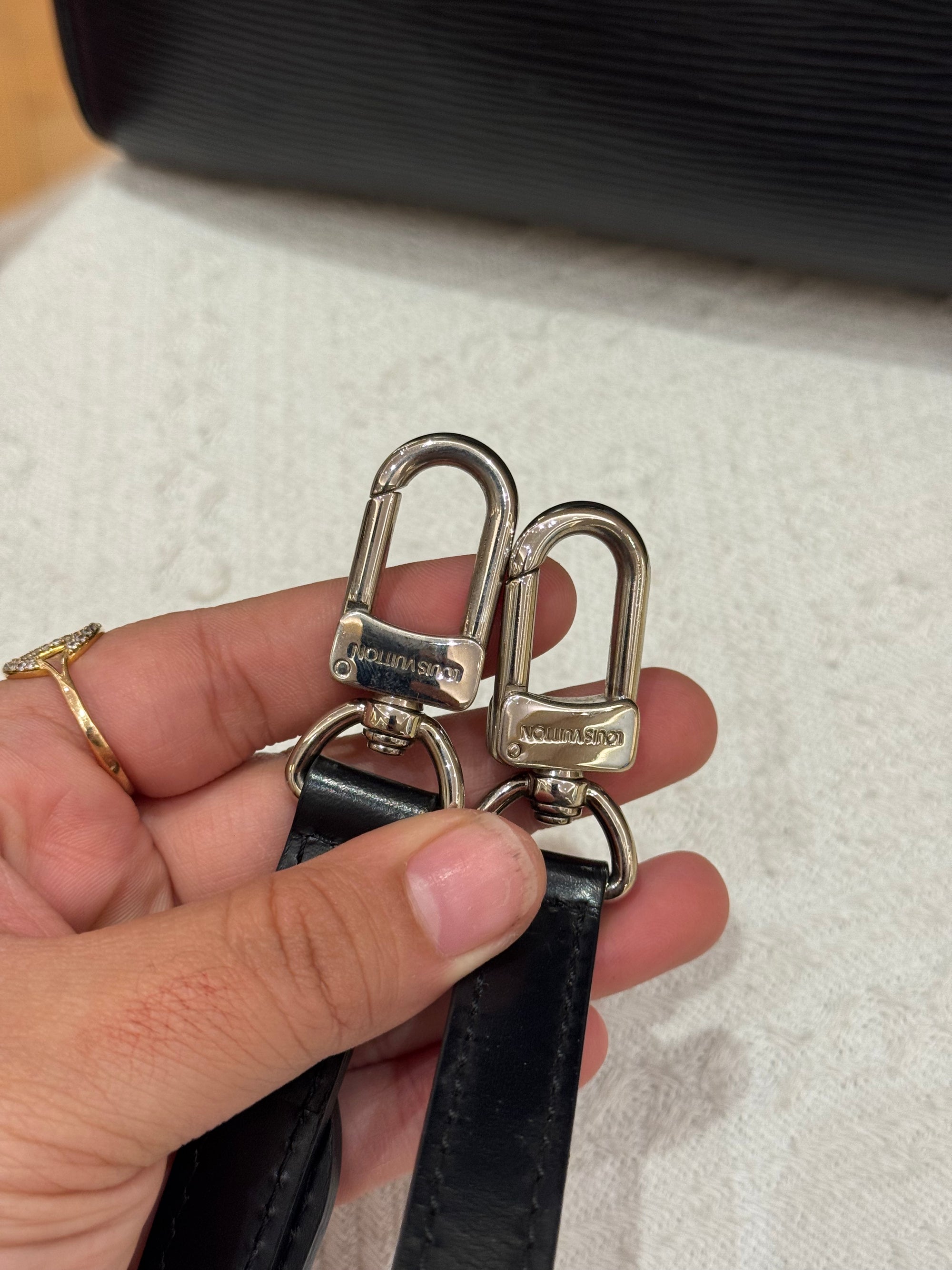 Louis Vuitton Brea GM
