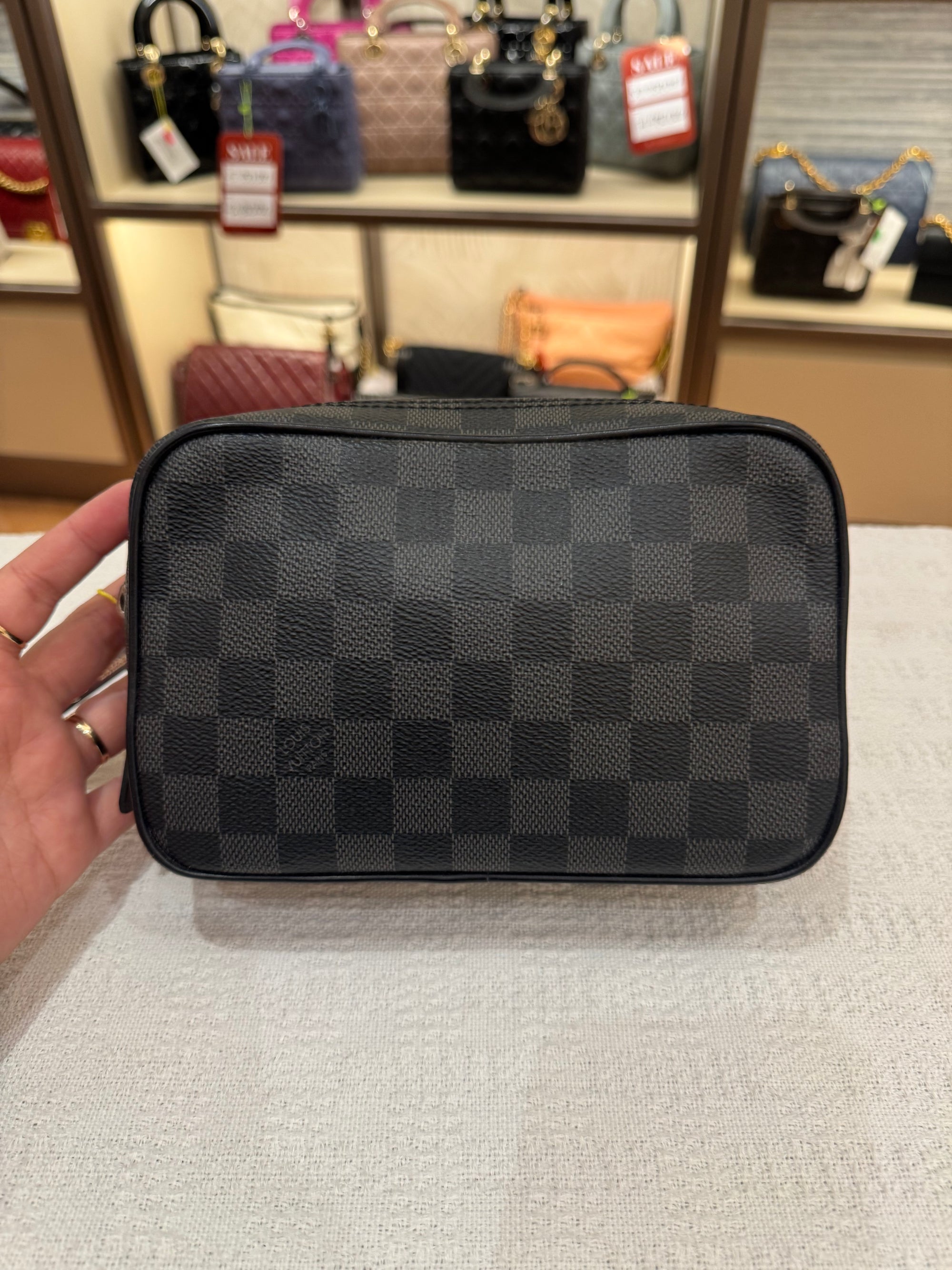 Louis Vuitton Pochette Damier Graphite