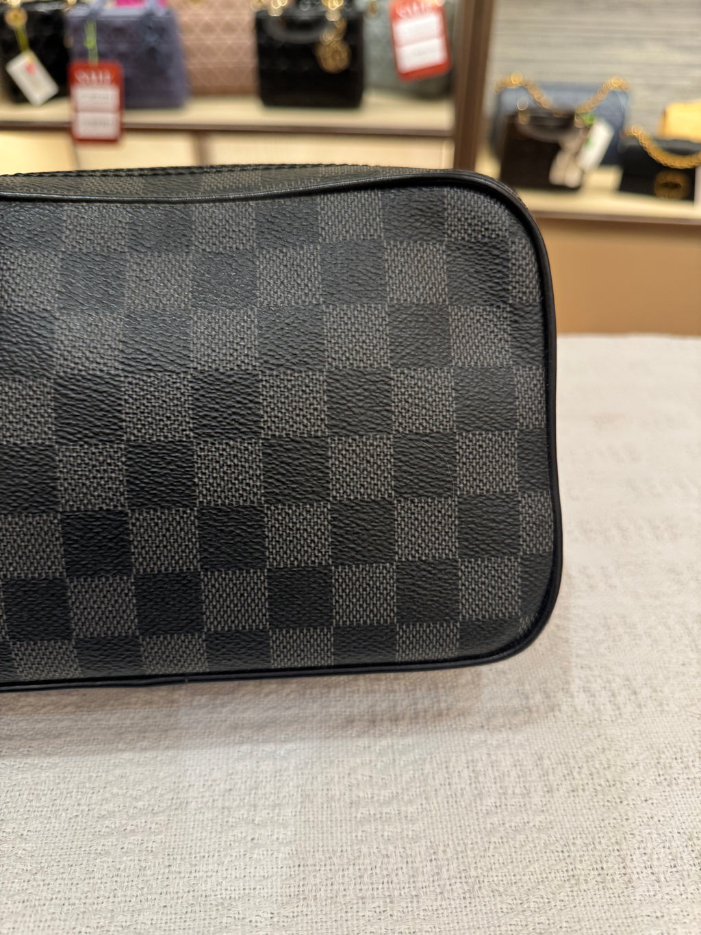 Louis Vuitton Pochette Damier Graphite