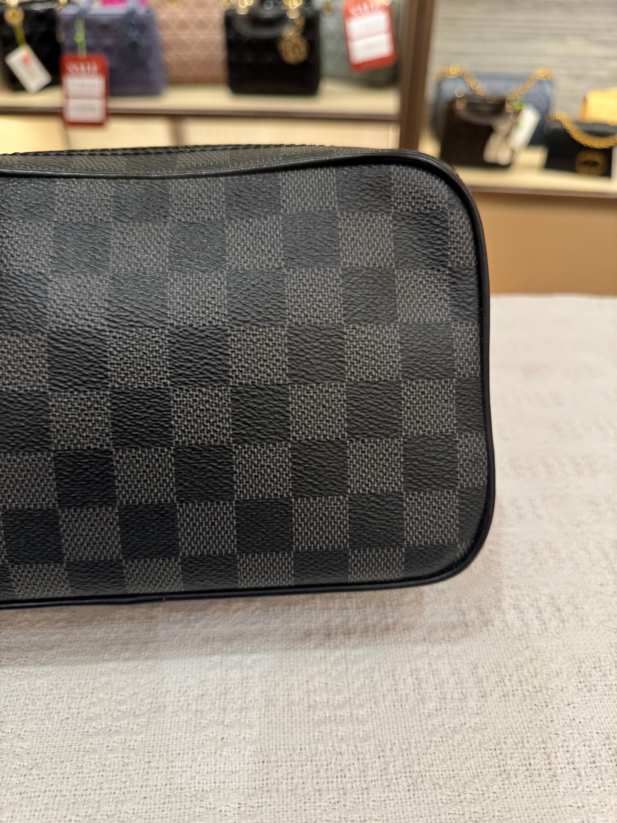 Louis Vuitton Pochette Damier Graphite