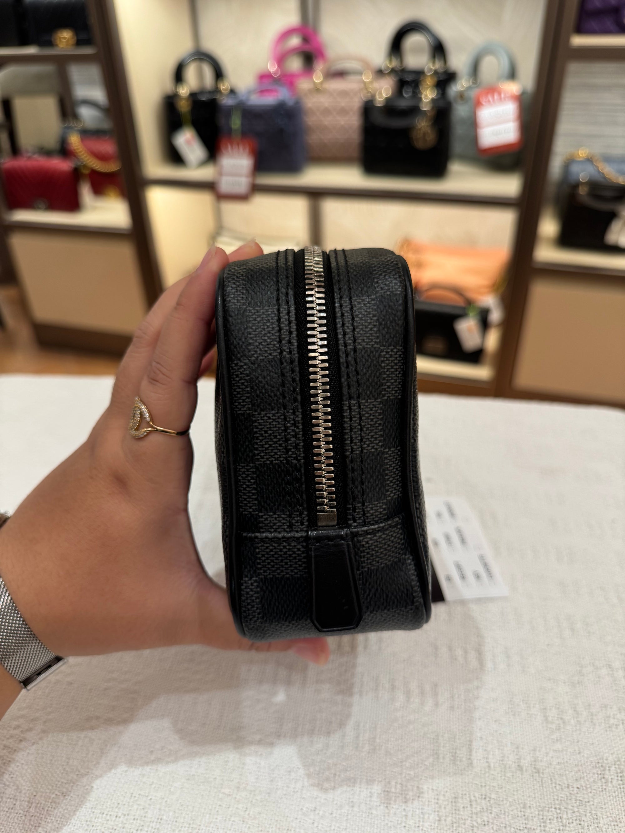 Louis Vuitton Pochette Damier Graphite