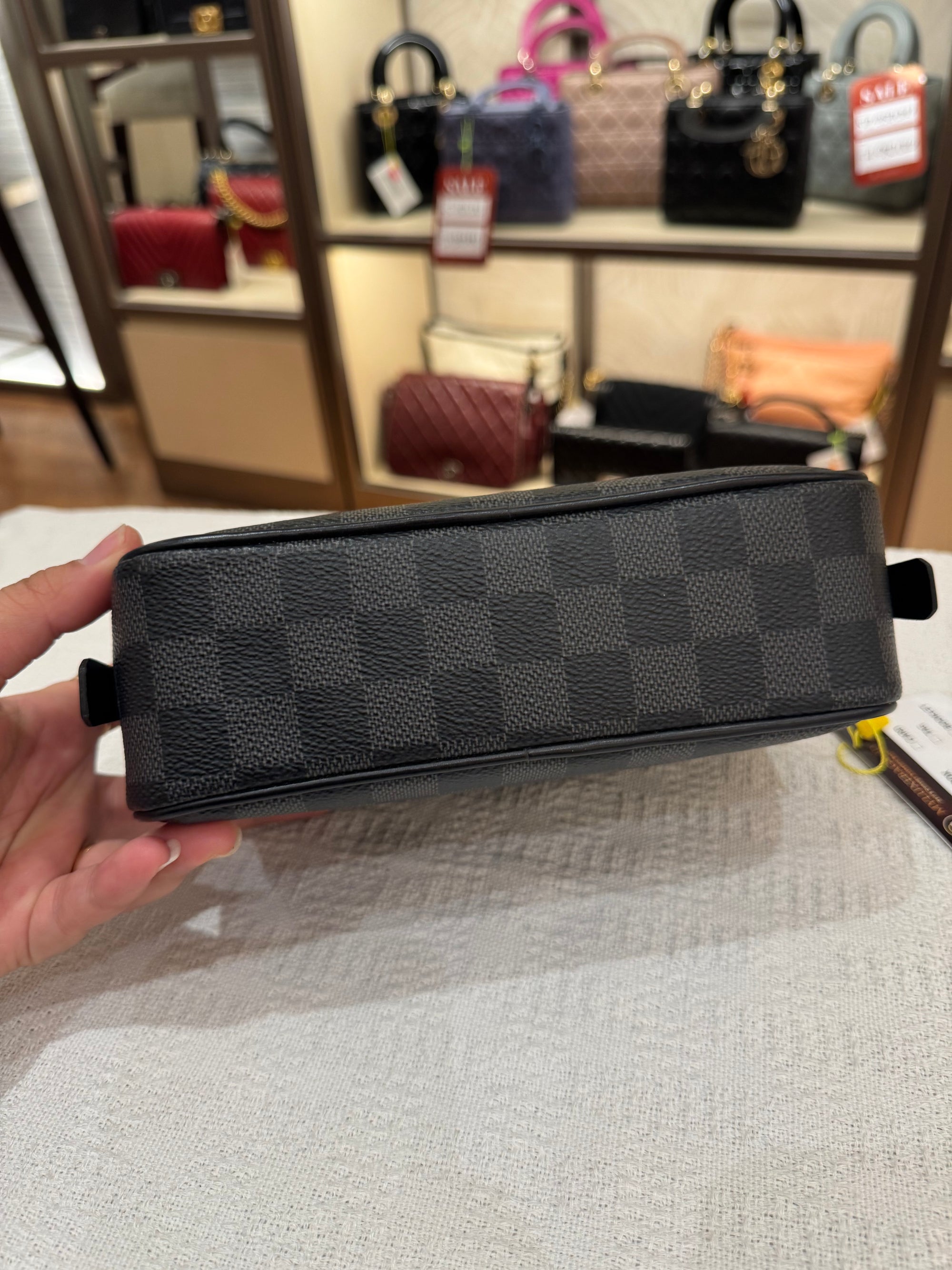 Louis Vuitton Pochette Damier Graphite