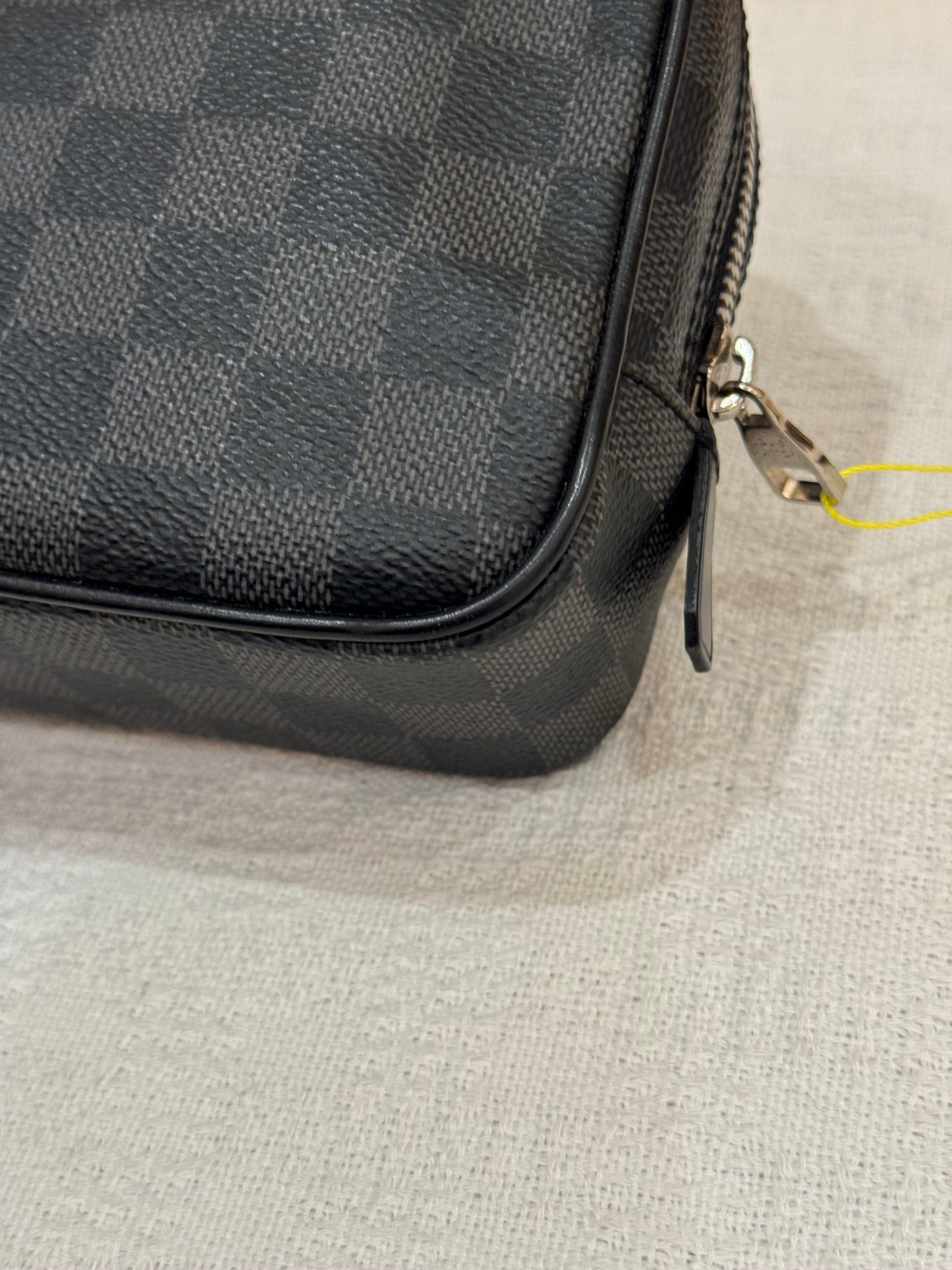 Louis Vuitton Pochette Damier Graphite