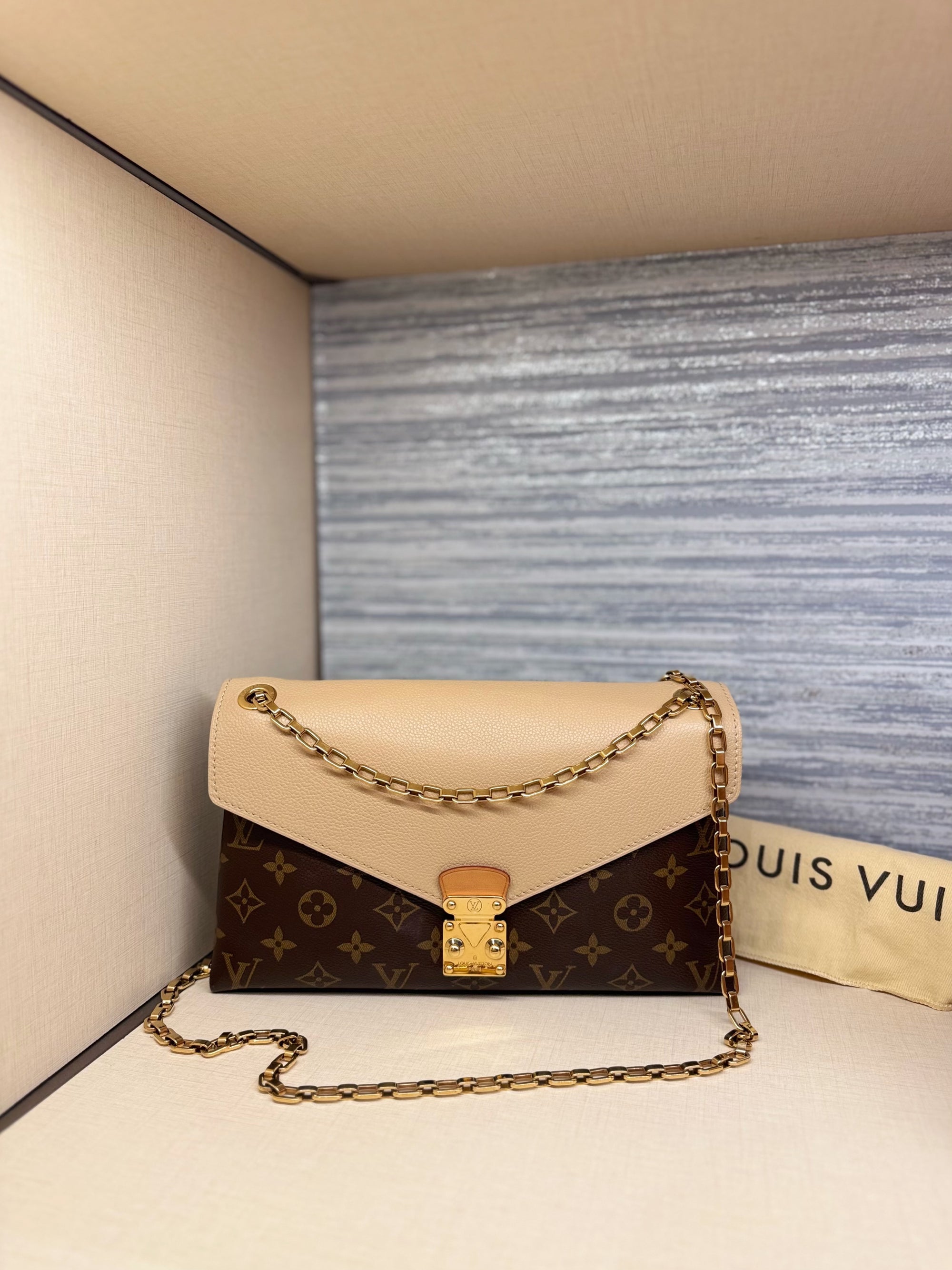 Louis Vuitton Pallas Chain Monogram Dune