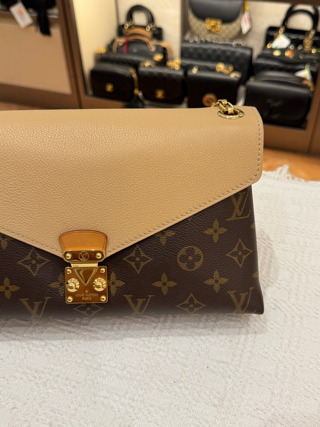 Louis Vuitton Pallas Chain Monogram Dune