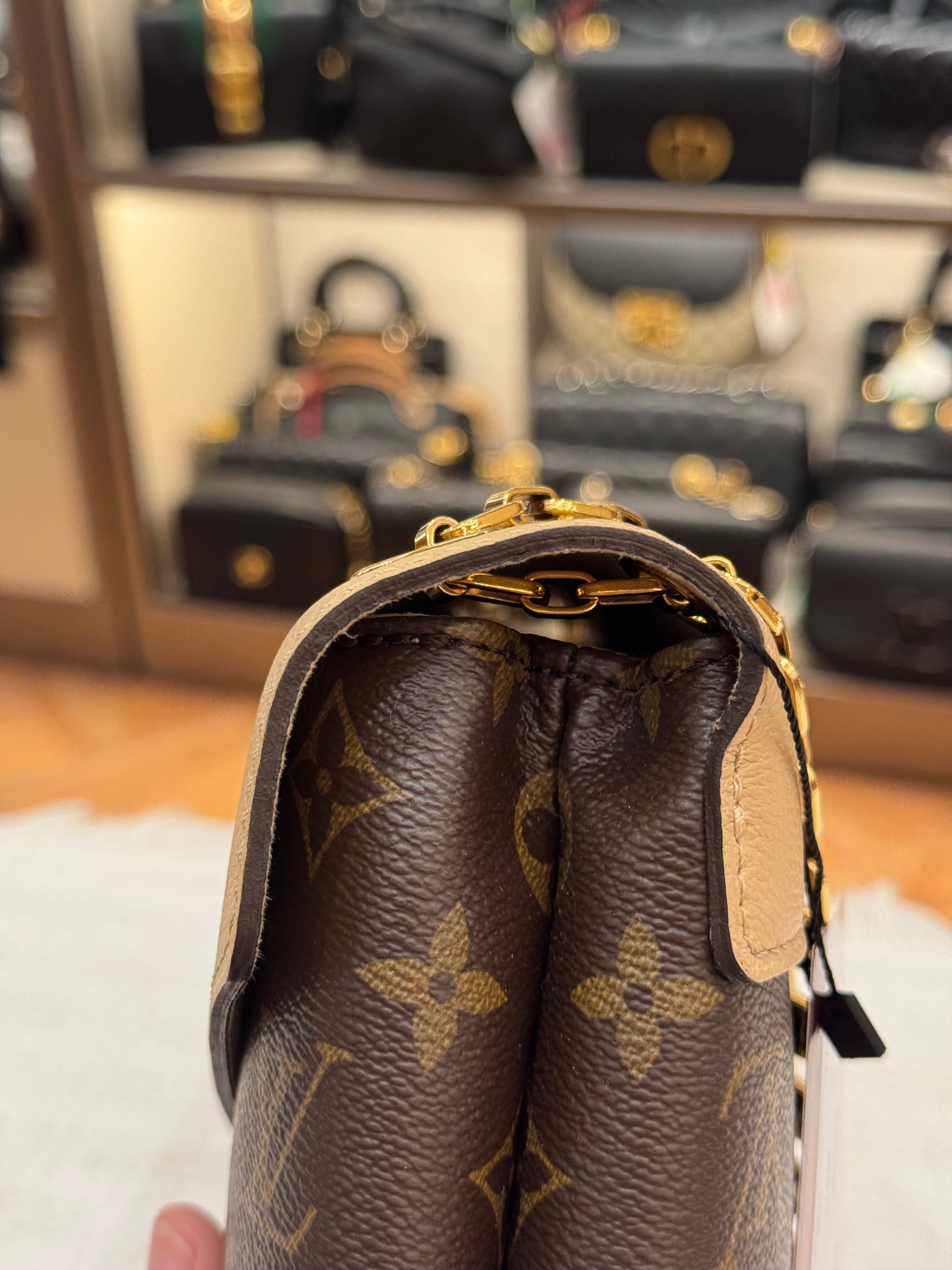 Louis Vuitton Pallas Chain Monogram Dune