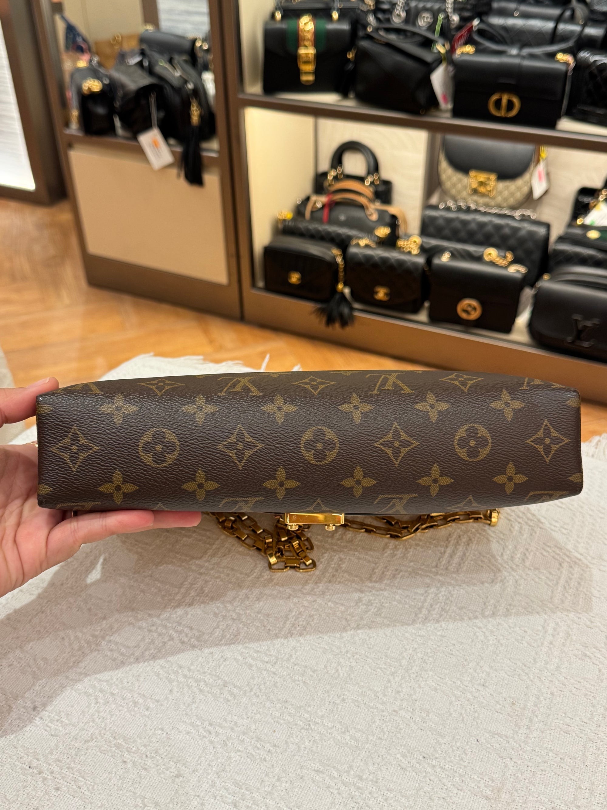 Louis Vuitton Pallas Chain Monogram Dune