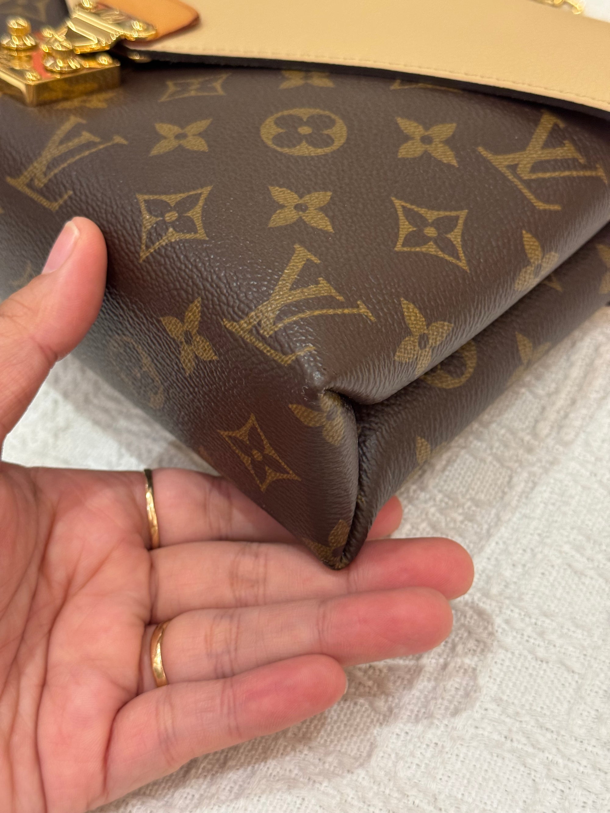 Louis Vuitton Pallas Chain Monogram Dune