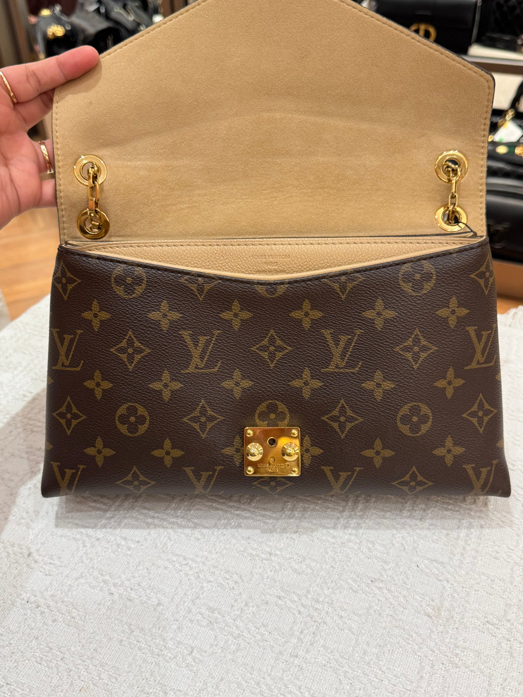 Louis Vuitton Pallas Chain Monogram Dune