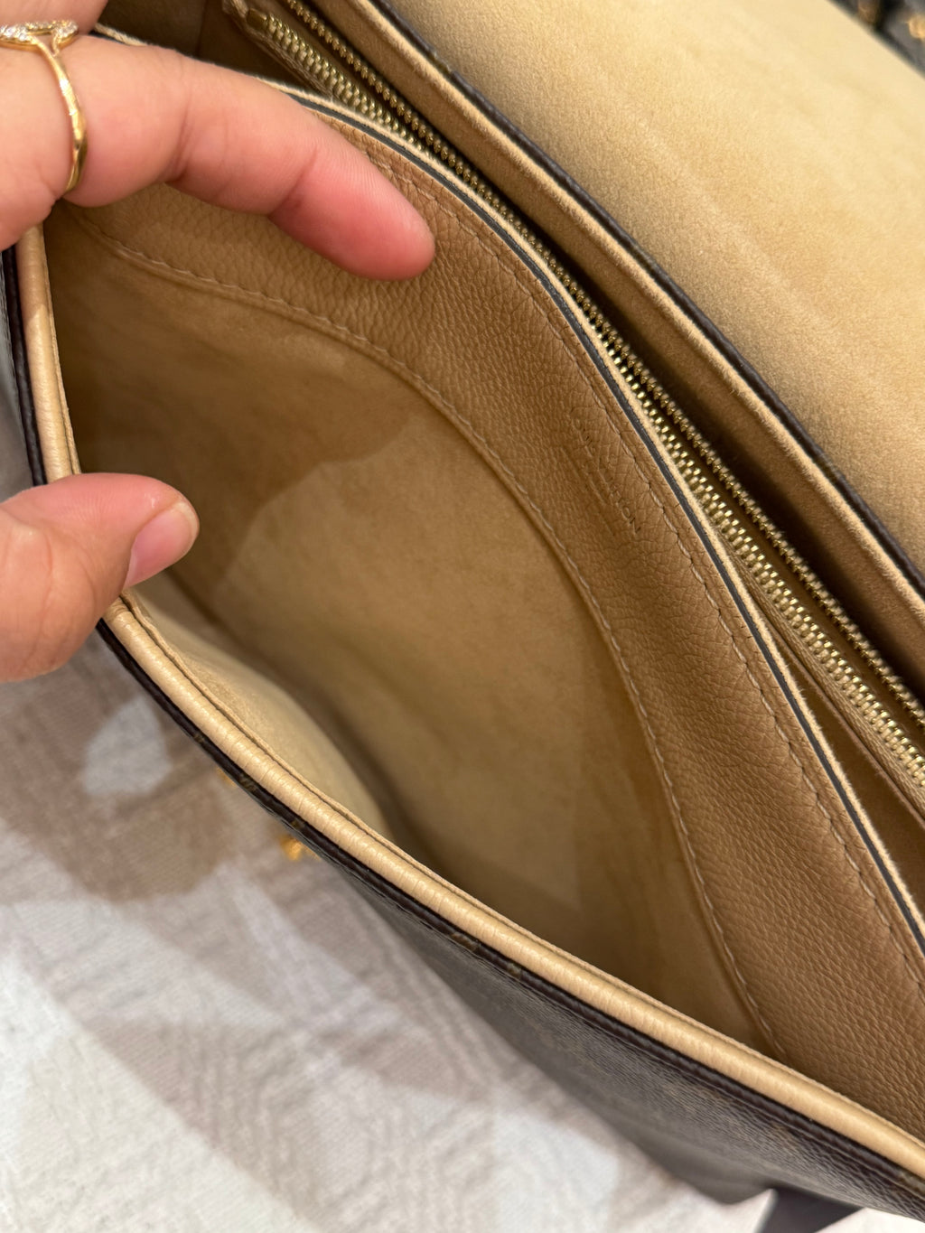 Louis Vuitton Pallas Chain Monogram Dune