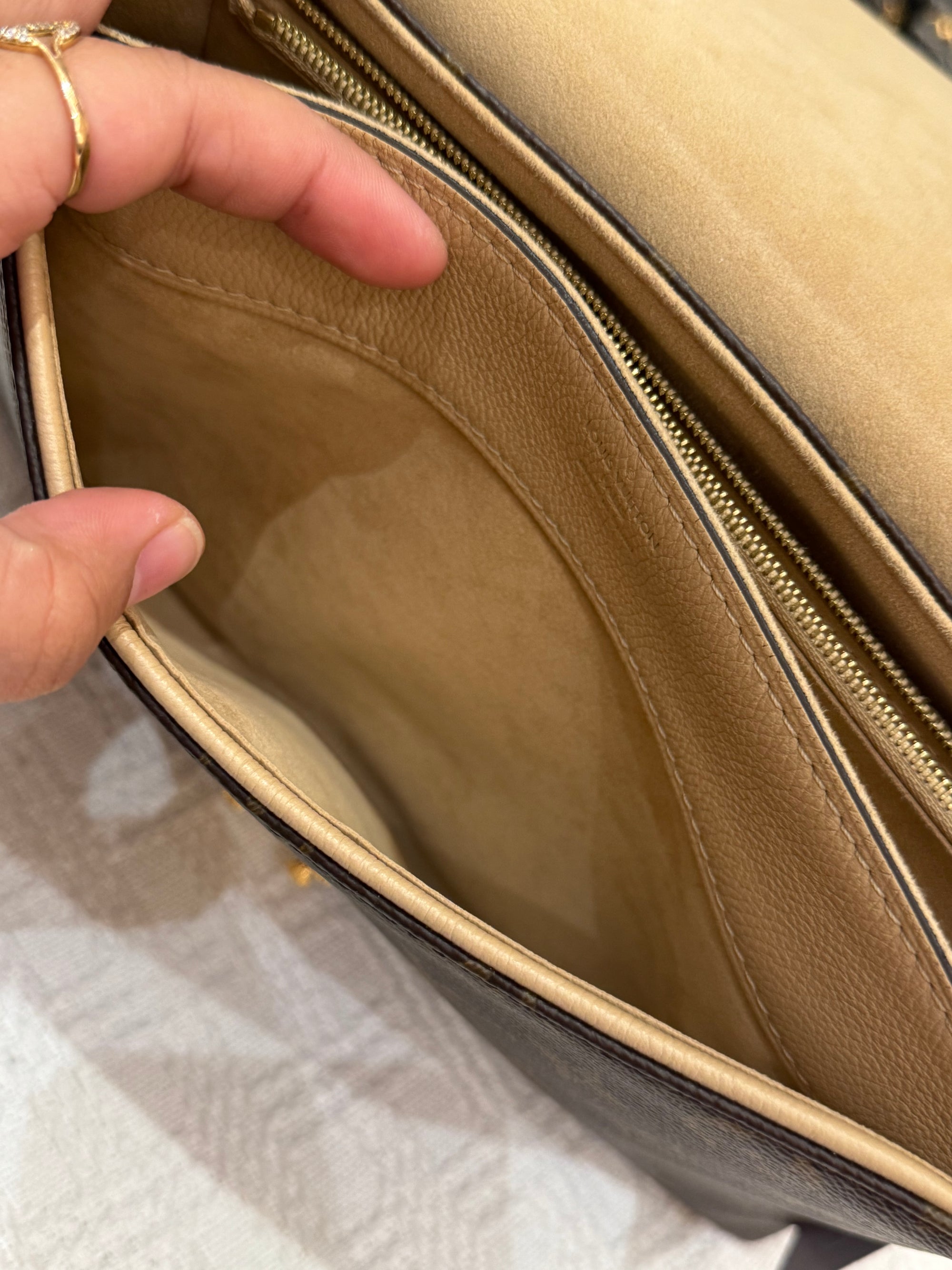 Louis Vuitton Pallas Chain Monogram Dune