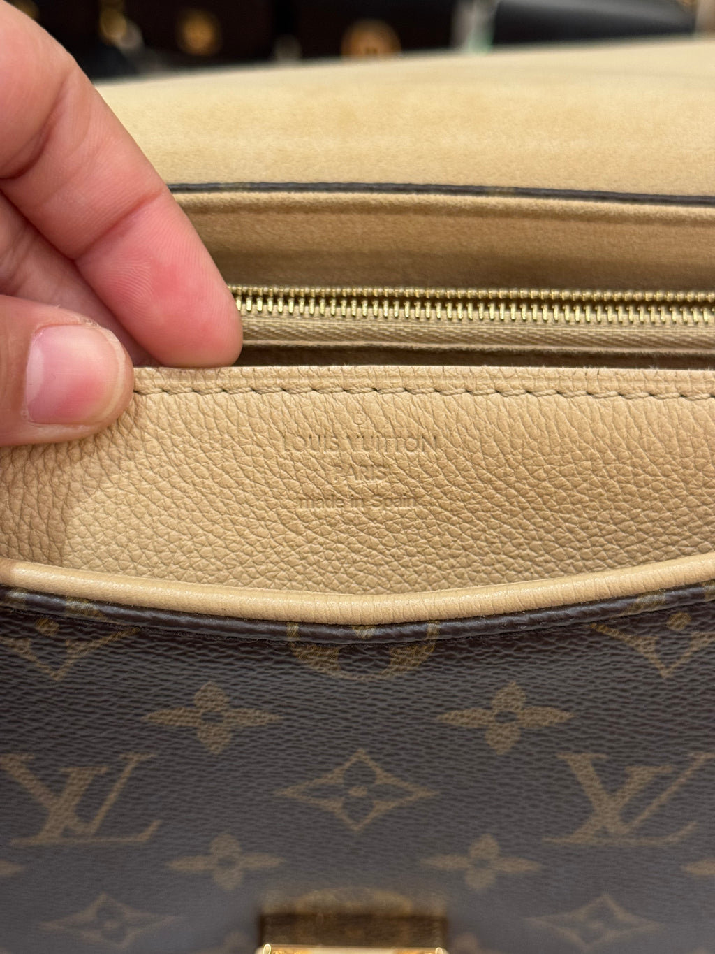 Louis Vuitton Pallas Chain Monogram Dune