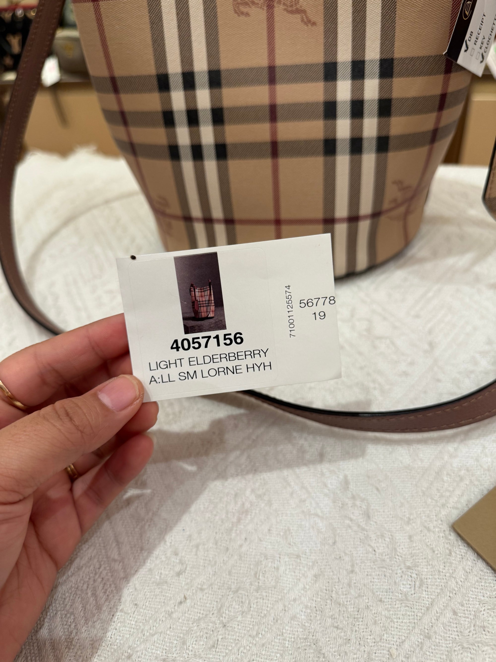 Burberry Bucket Light Edlerberry
