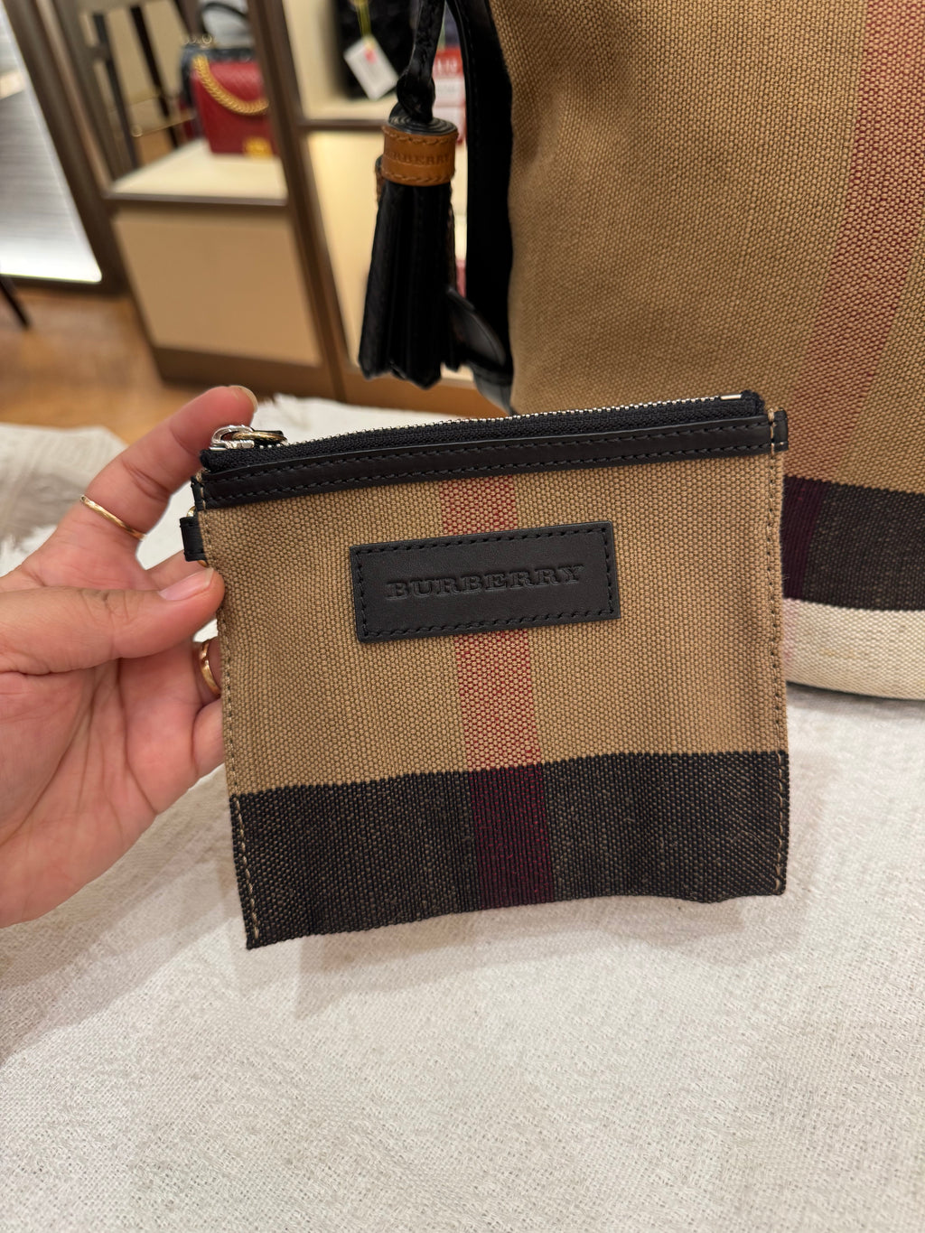 Burberry Ashby Medium Bucket