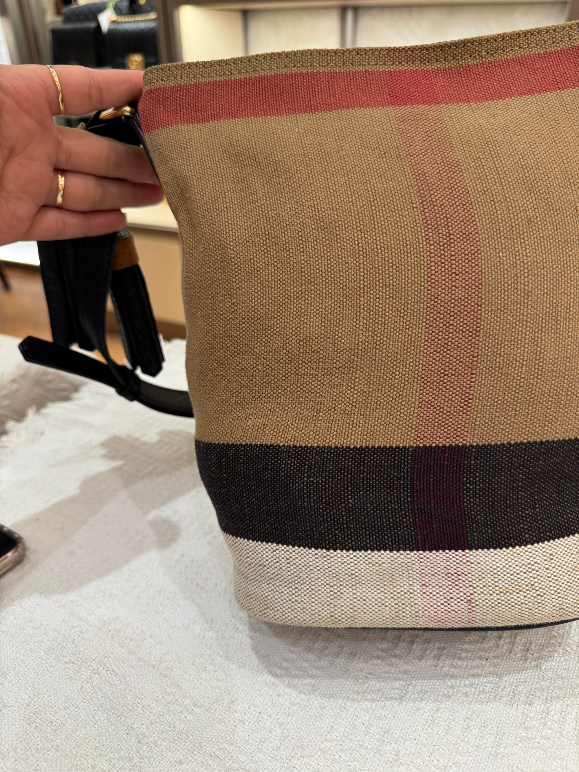 Burberry Ashby Medium Bucket