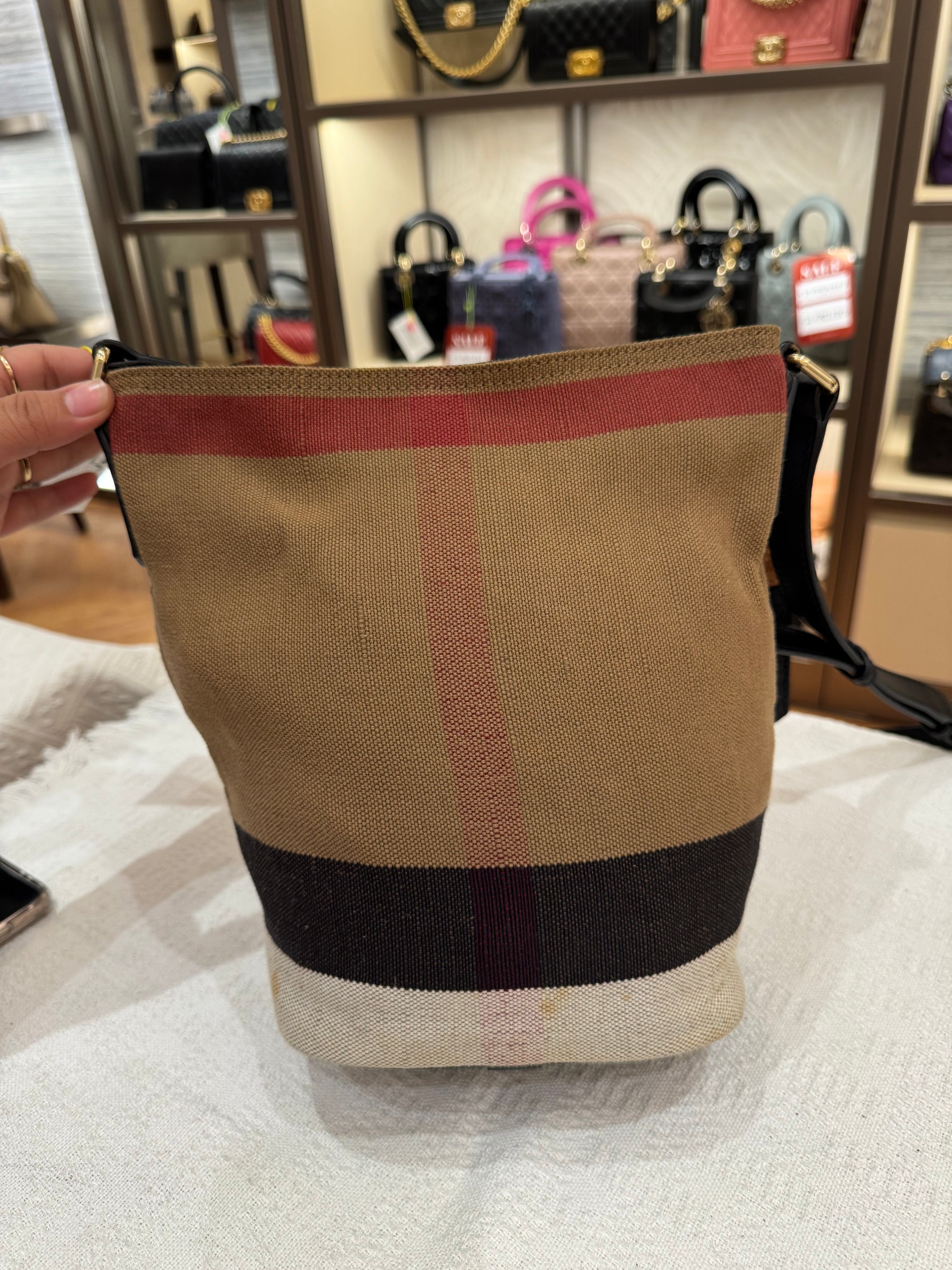 Burberry Ashby Medium Bucket