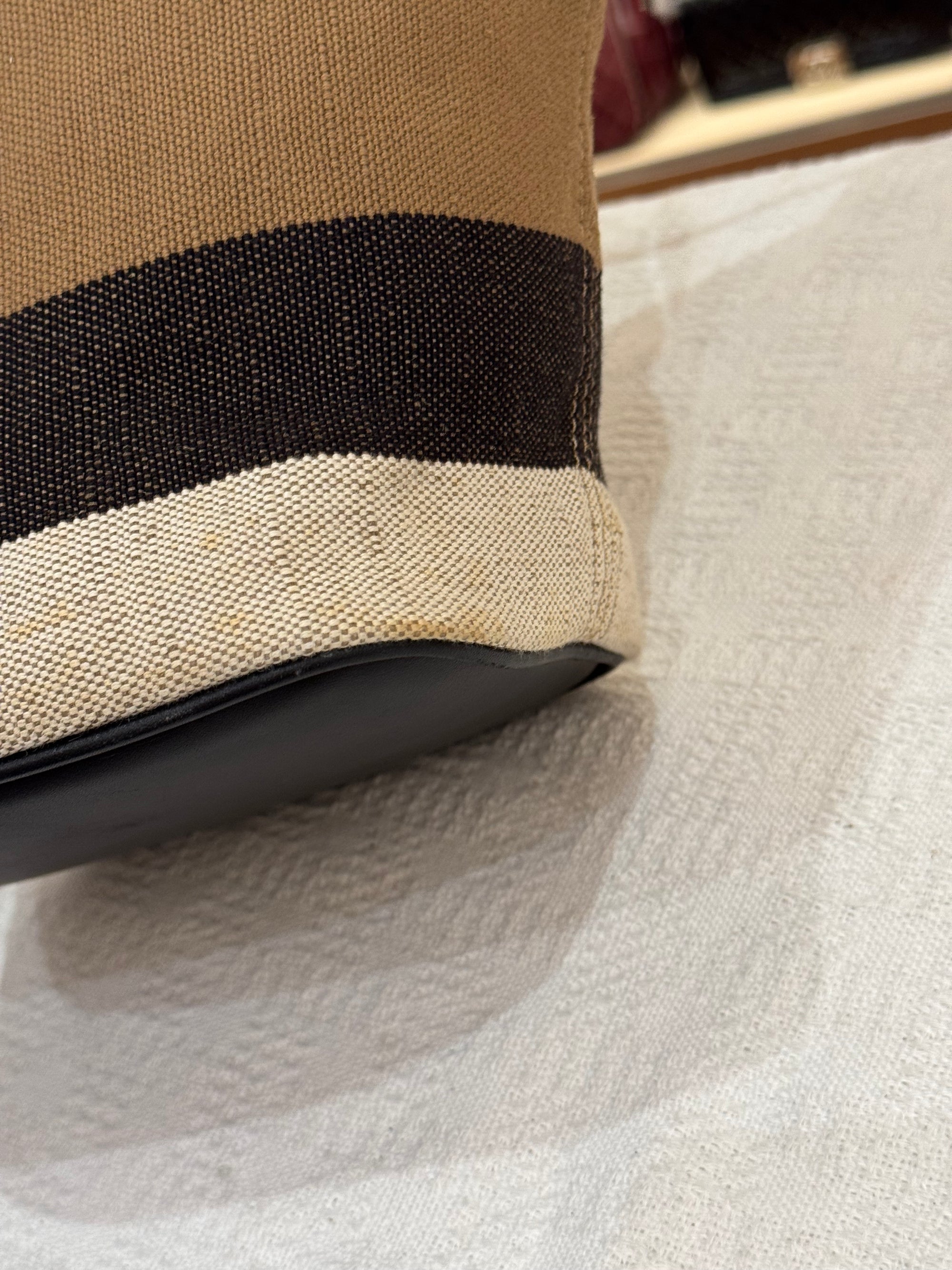 Burberry Ashby Medium Bucket