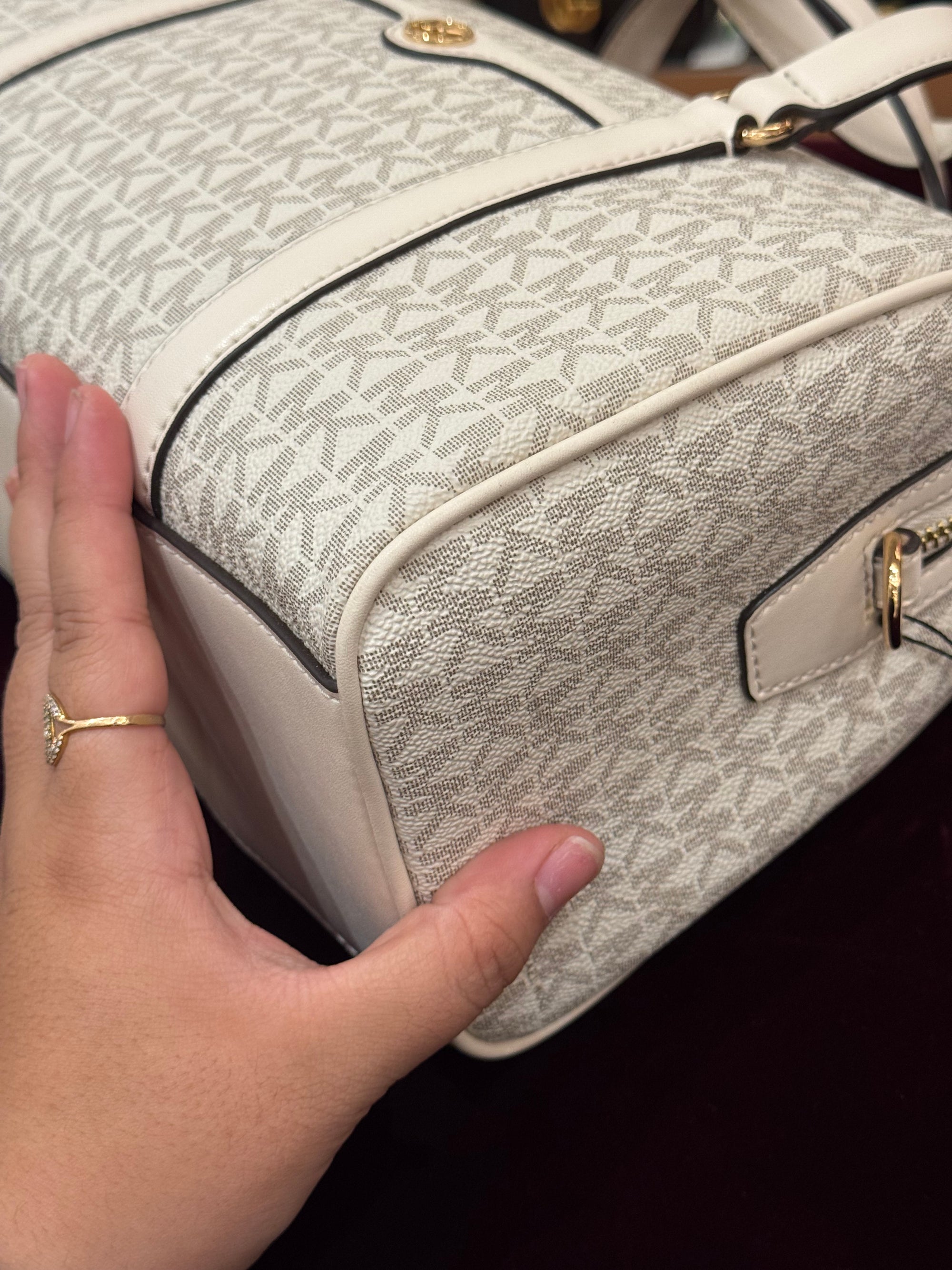 Michael Kors Travel Duffle Medium Cream Multi