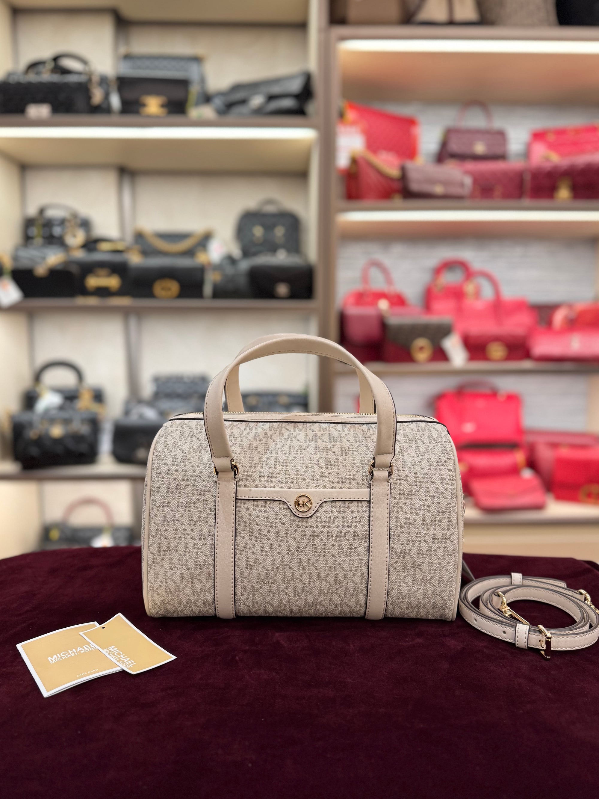 Michael Kors Travel Duffle Medium Cream Multi