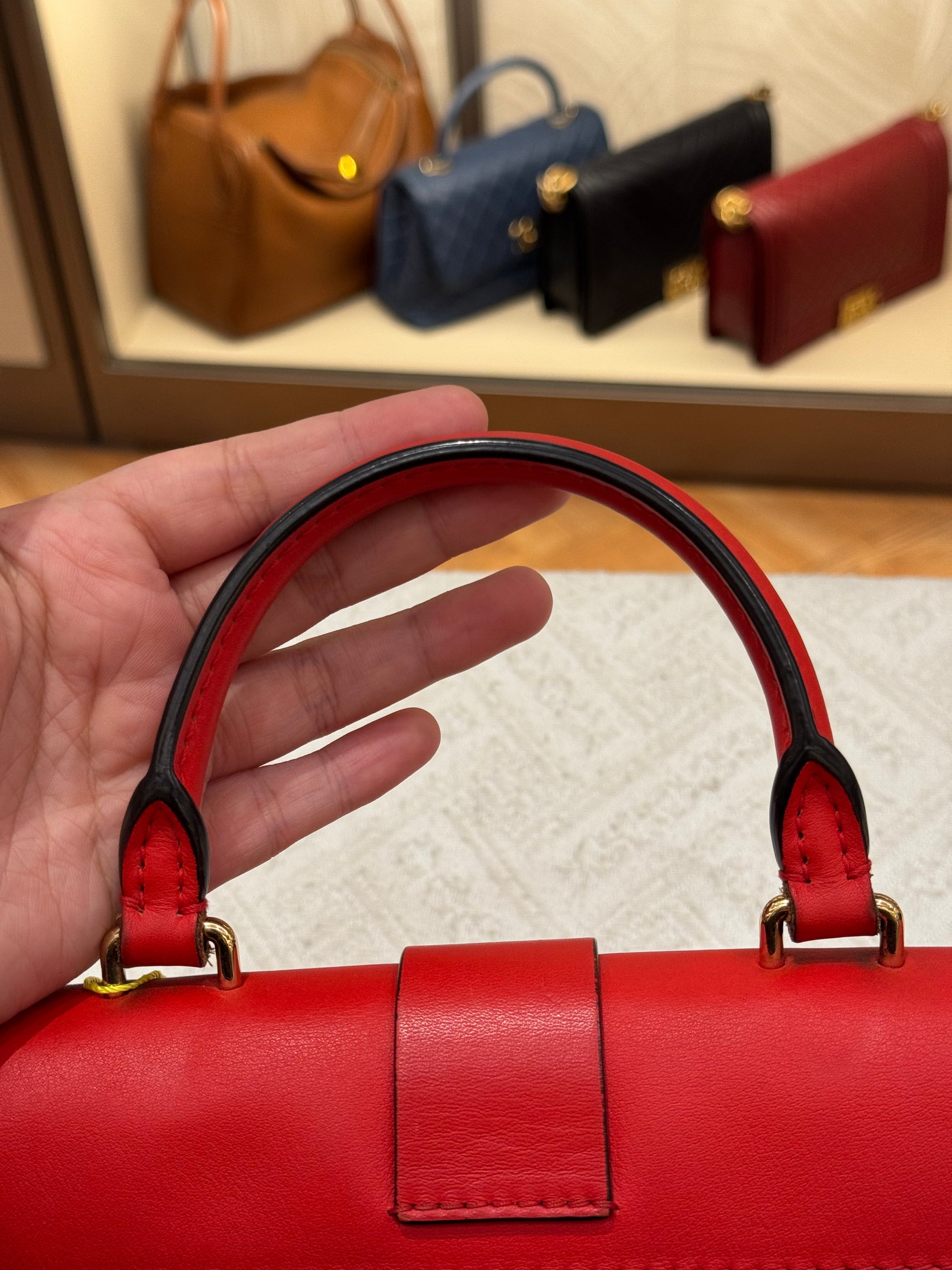 Louis Vuitton bb Locky Monogram