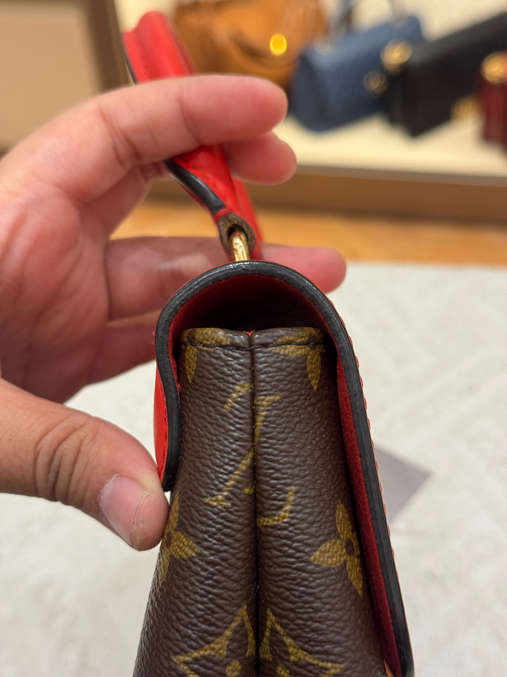 Louis Vuitton bb Locky Monogram