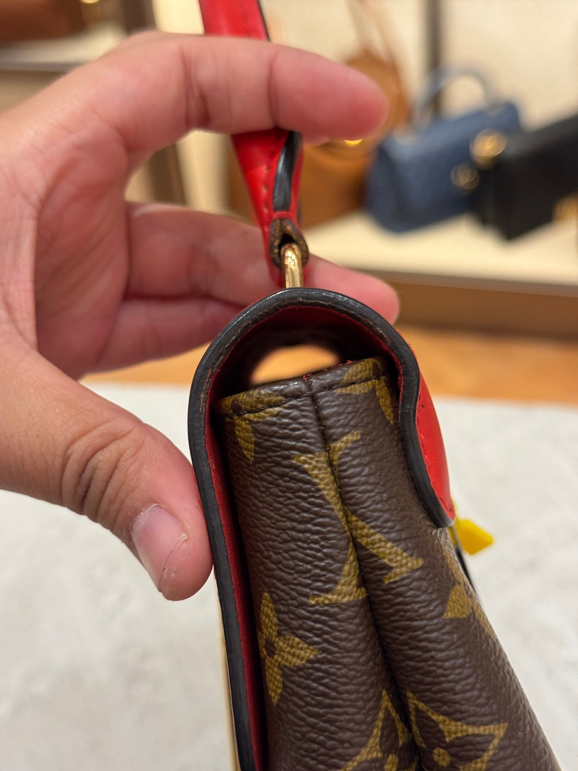 Louis Vuitton bb Locky Monogram