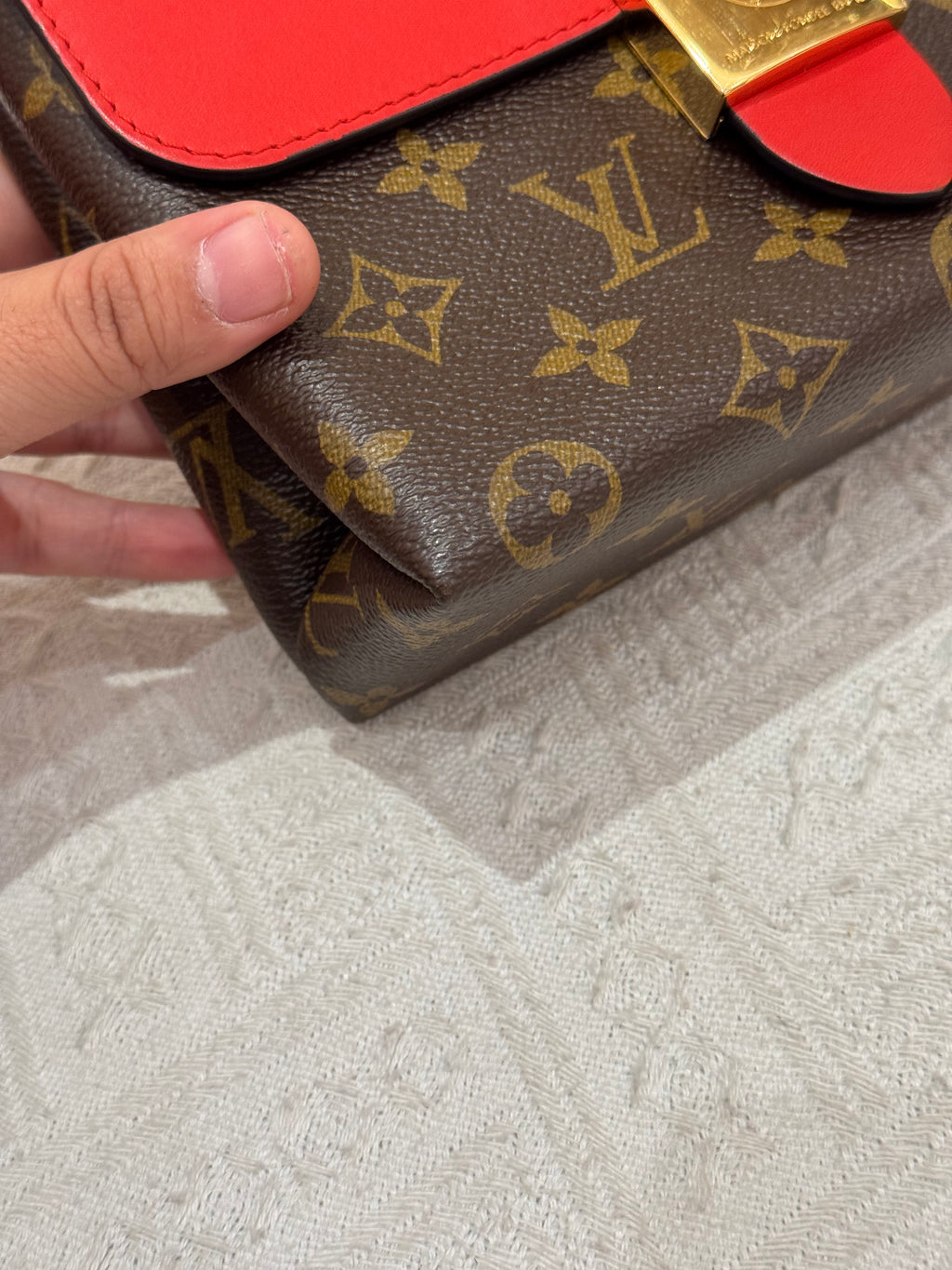 Louis Vuitton bb Locky Monogram