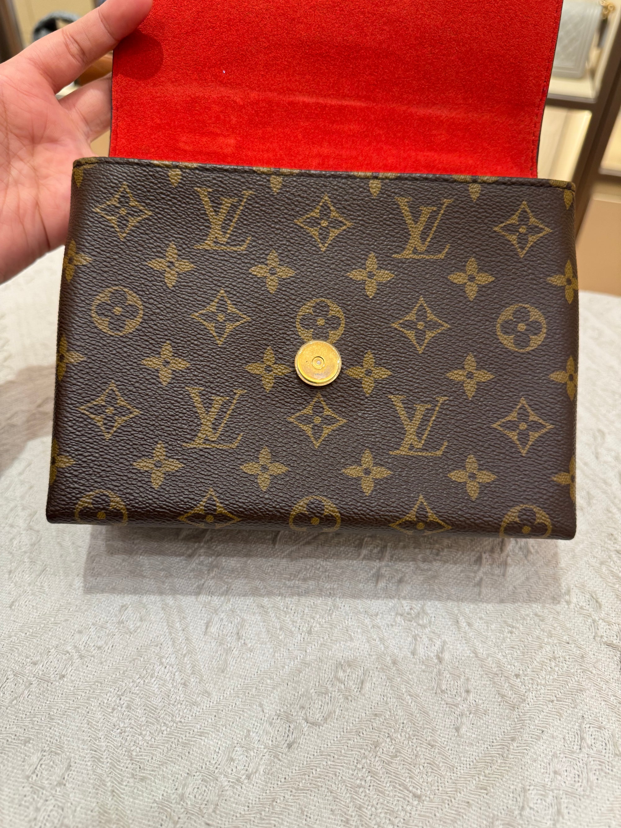 Louis Vuitton bb Locky Monogram