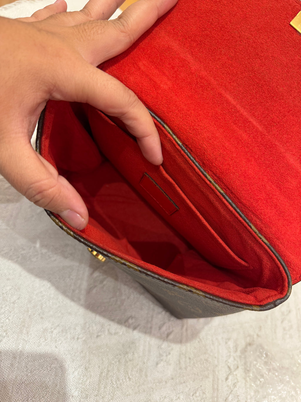 Louis Vuitton bb Locky Monogram