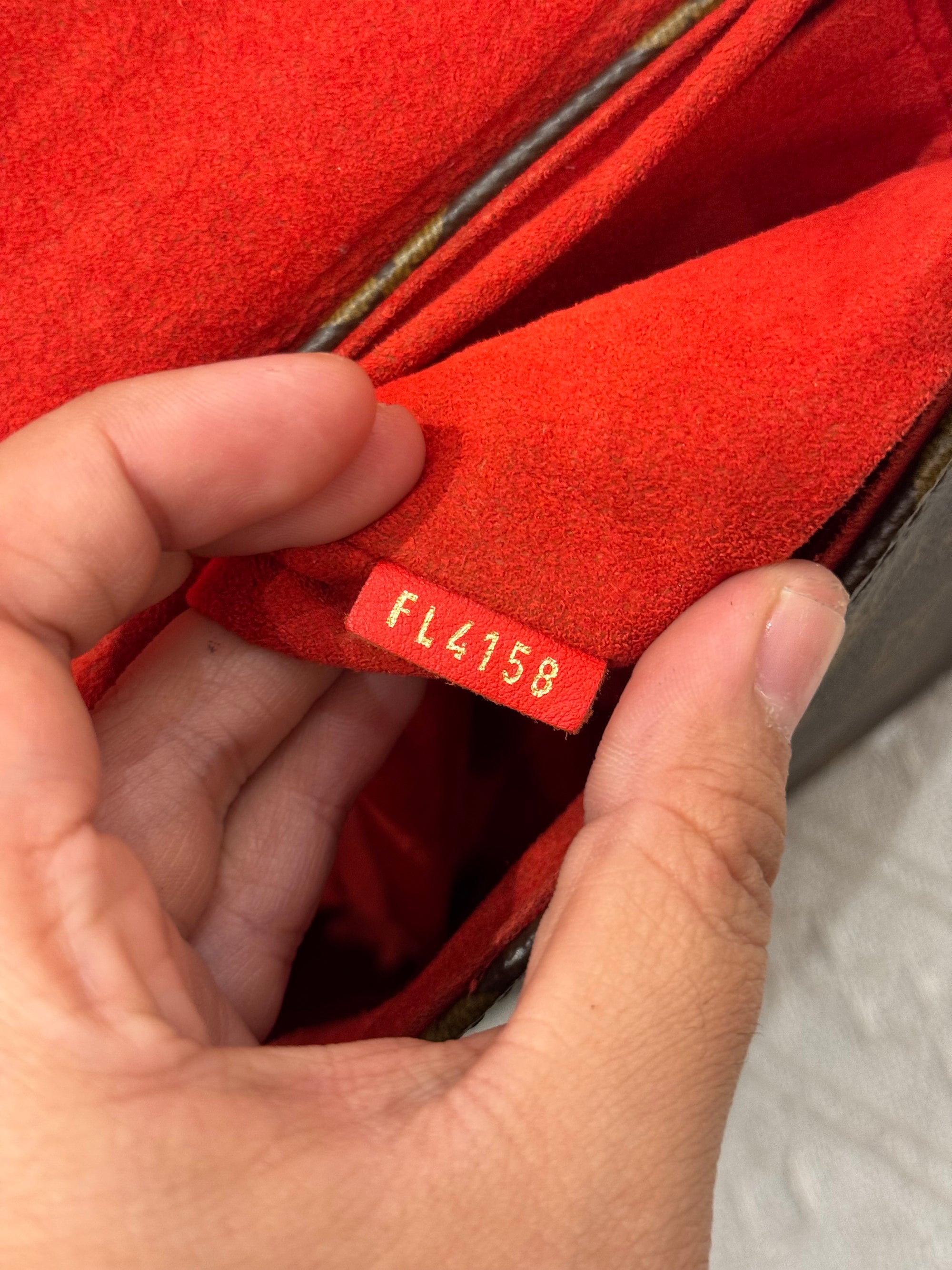 Louis Vuitton bb Locky Monogram