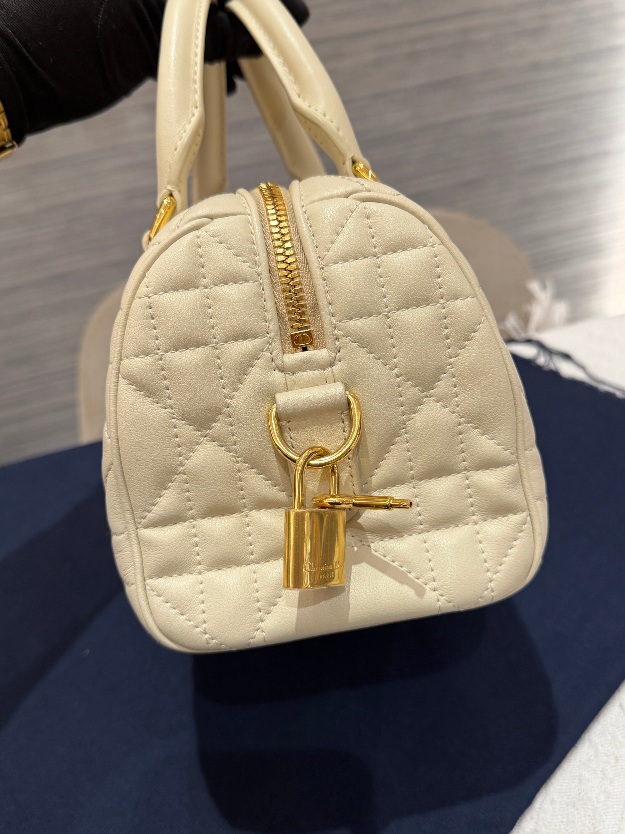 Dior Groove Macrocannage