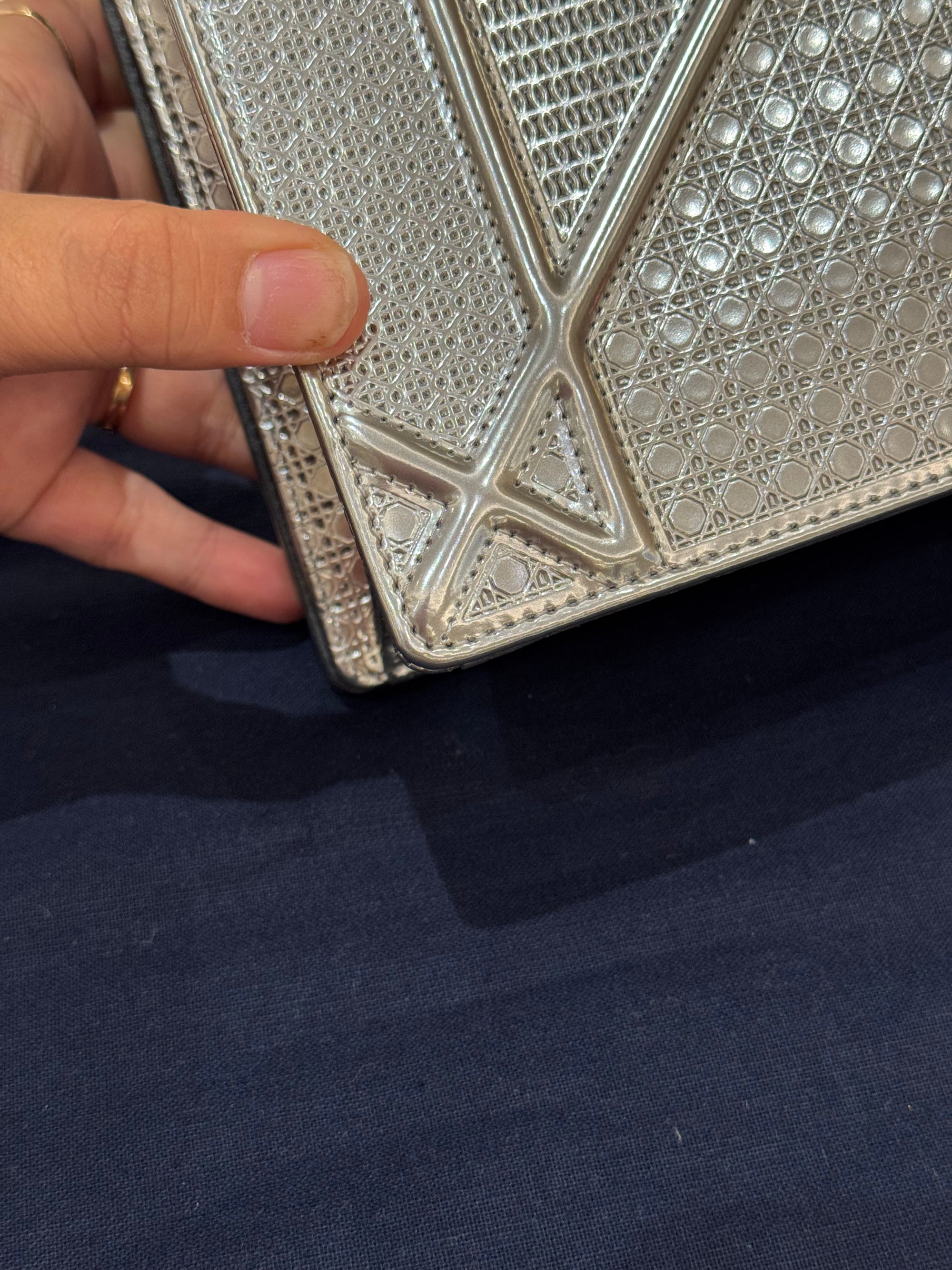 Diorama Medium Silver Metalic