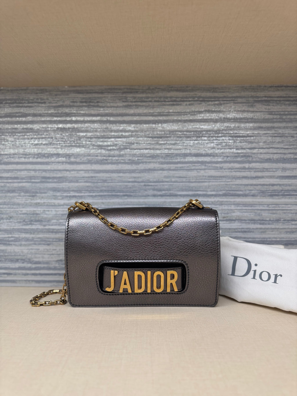 J'Adior Chain Flap Dark Grey Metalic