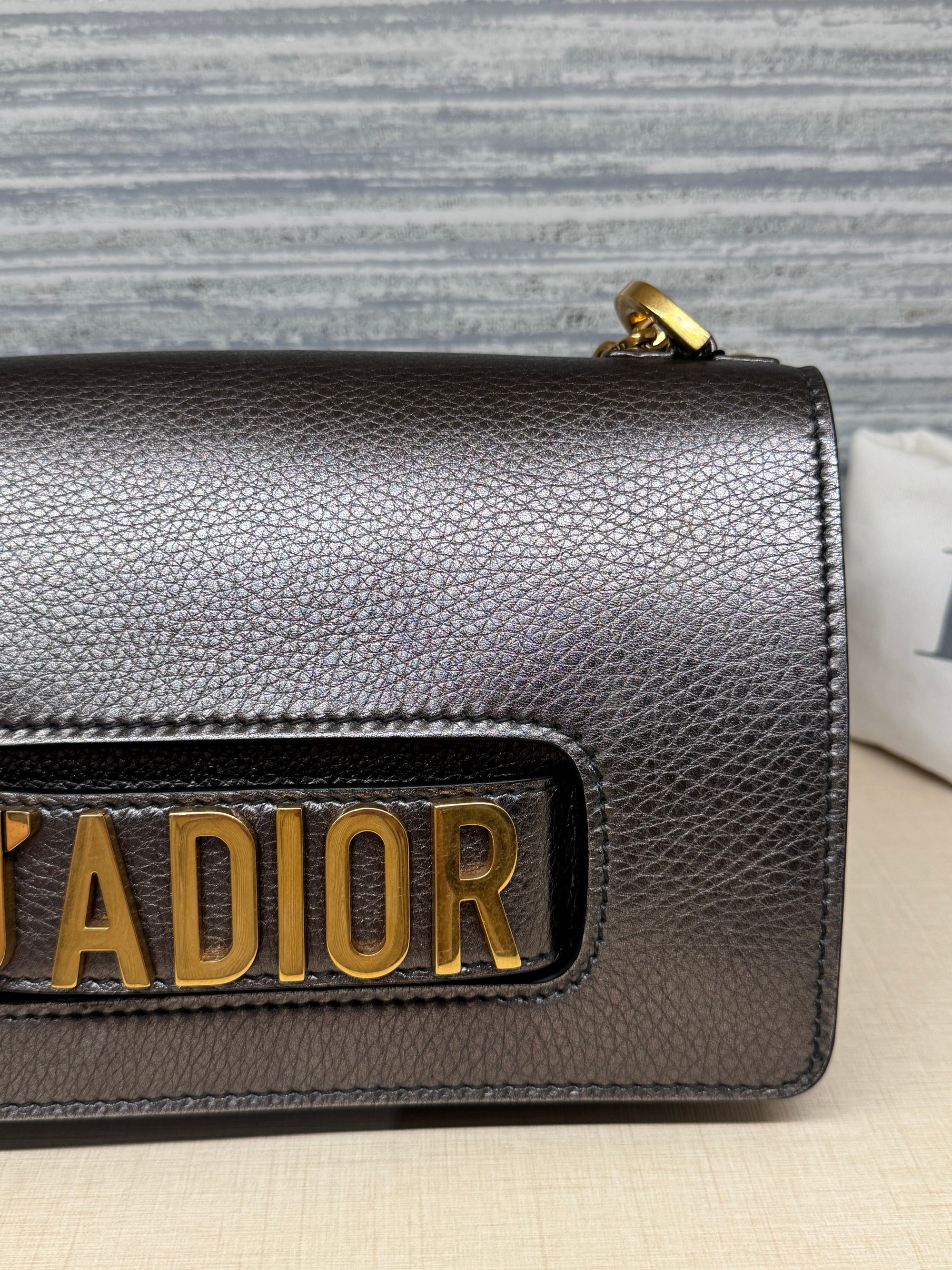 J'Adior Chain Flap Dark Grey Metalic