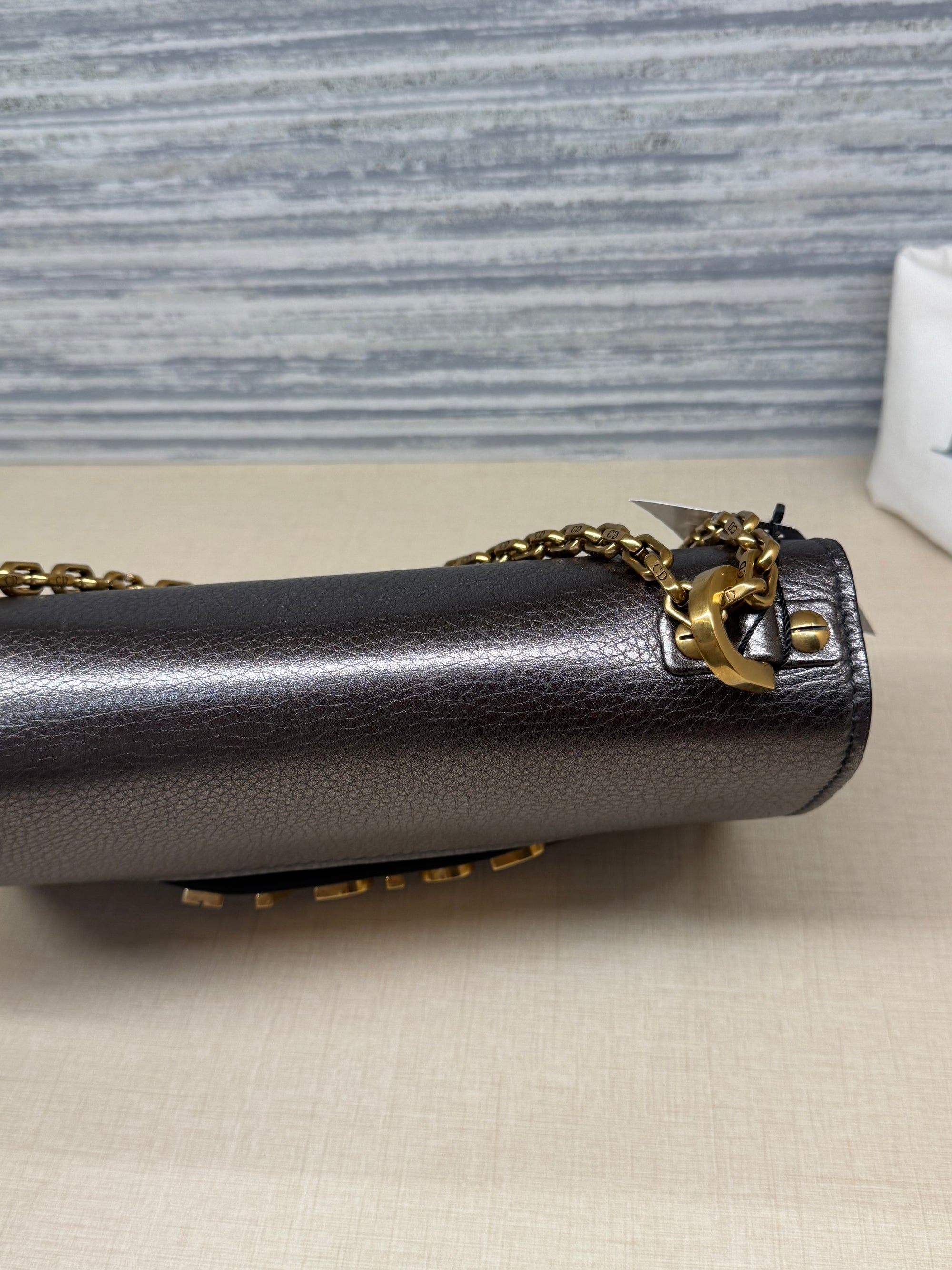 J'Adior Chain Flap Dark Grey Metalic
