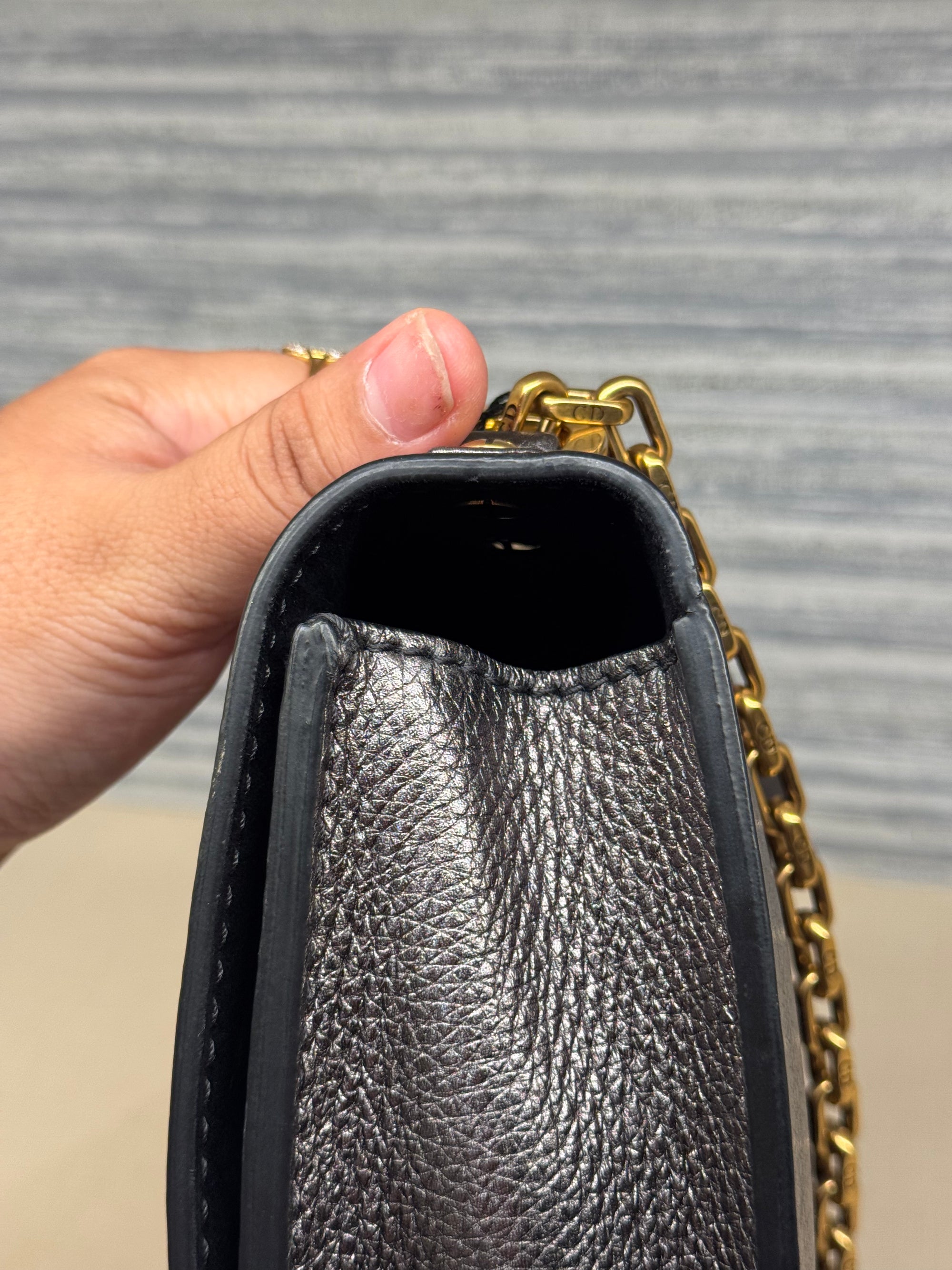 J'Adior Chain Flap Dark Grey Metalic