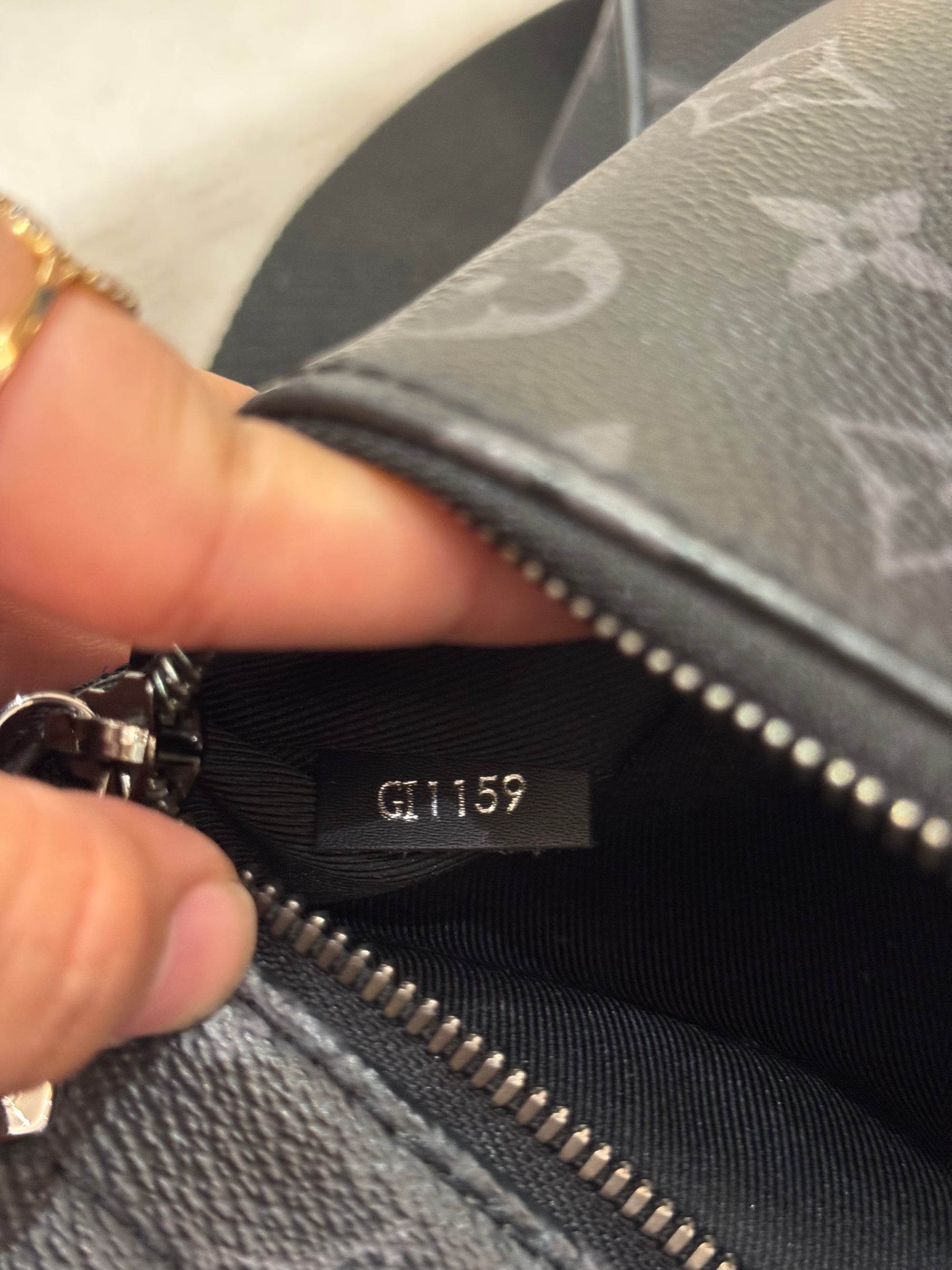 Louis Vuitton Mesenger Monogram Eclipse